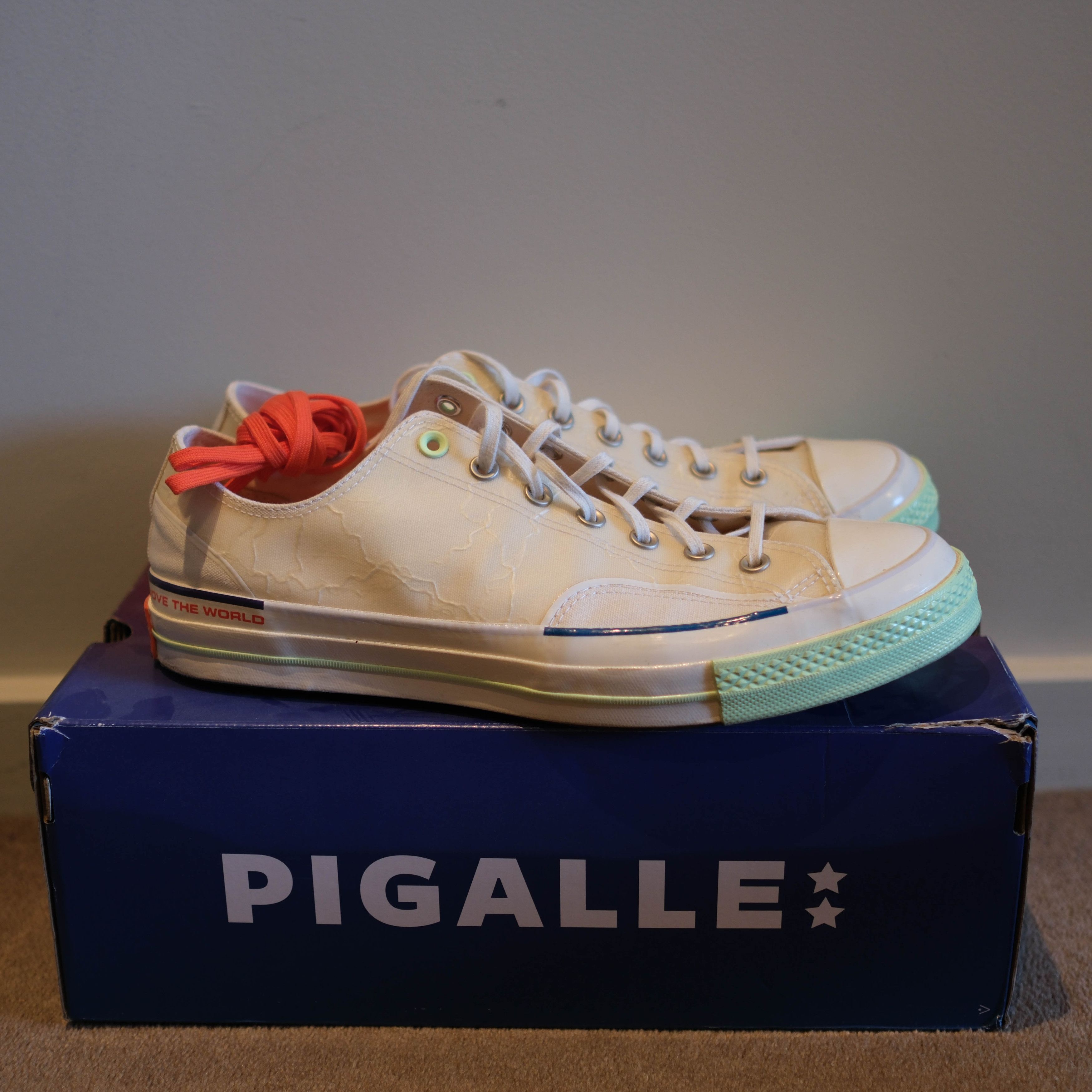 Chuck Taylor 70 Low Top Sneakers