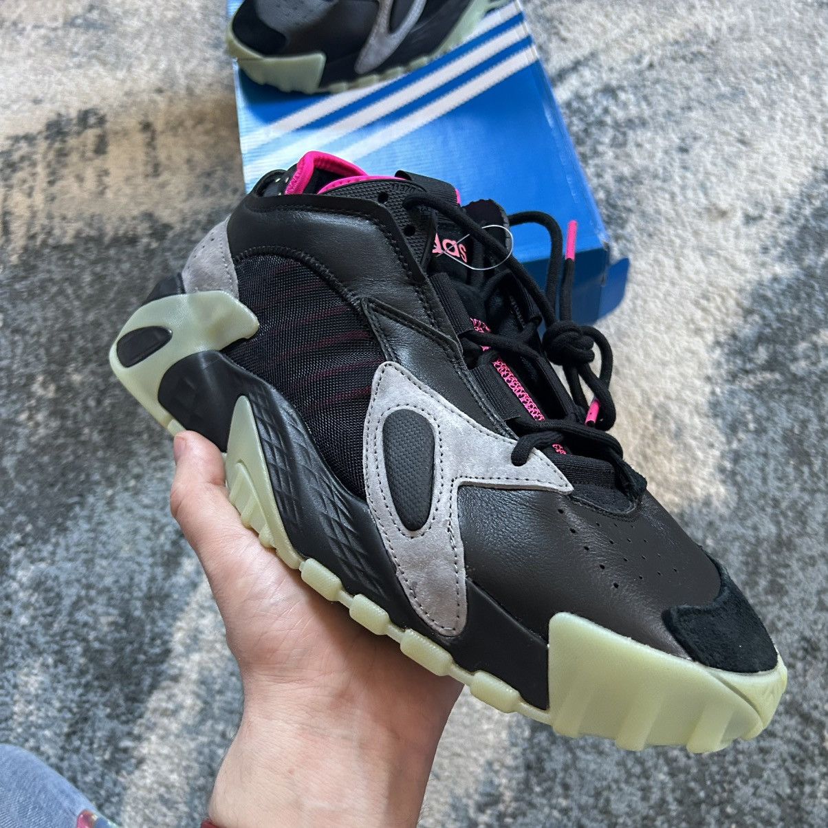 Adidas GiTD Adidas Streetball black pink glow in the dark air yeezy Size US 9.5 / EU 42-43 - 6 Thumbnail