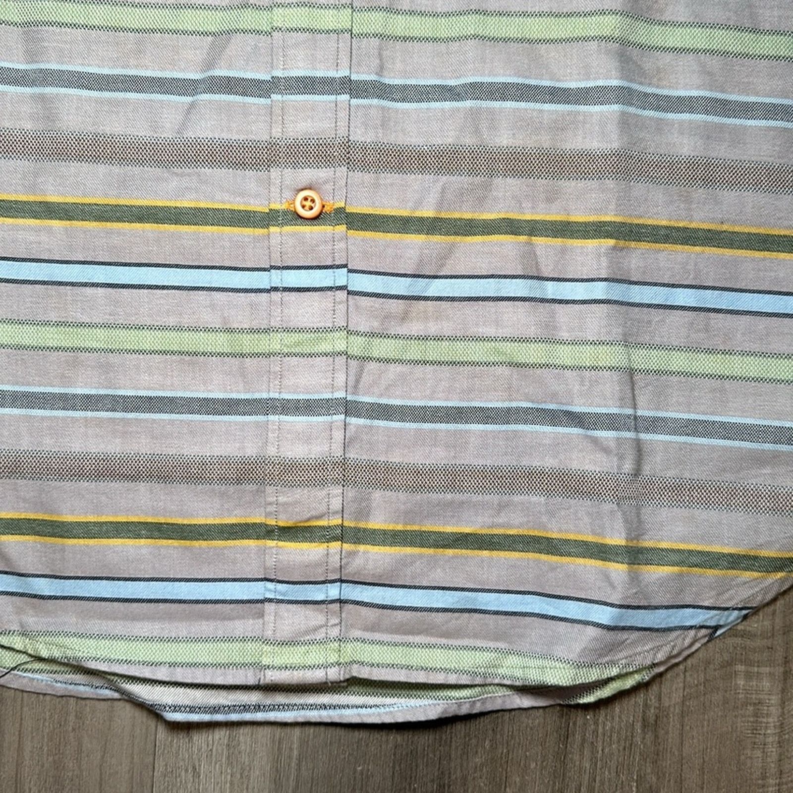 Neiman Marcus Neiman Marcus Long Sleeve Button Down - Medium Size US M / EU 48-50 / 2 - 5 Thumbnail
