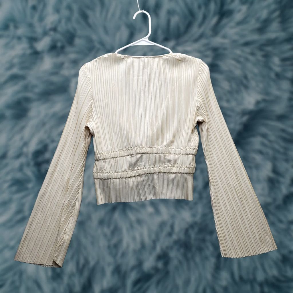 Lulus Lulus Crop Blouse Womens XL Tan Ribbed Smocked Long Sleeve Tie Waist Deep V-Neck Blouse Size XL / US 12-14 / IT 48-50 - 1 Thumbnail