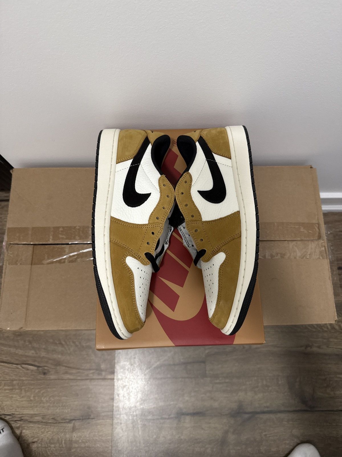 Jordan Brand Jordan 1 Low OG Rookie of the Year Size US 11 / EU 44 - 2 Thumbnail