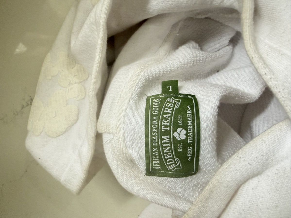 DENIM TEARS White Denim Tears Cotton Wreath Hoodie Size US L / EU 52-54 / 3 - 6 Thumbnail