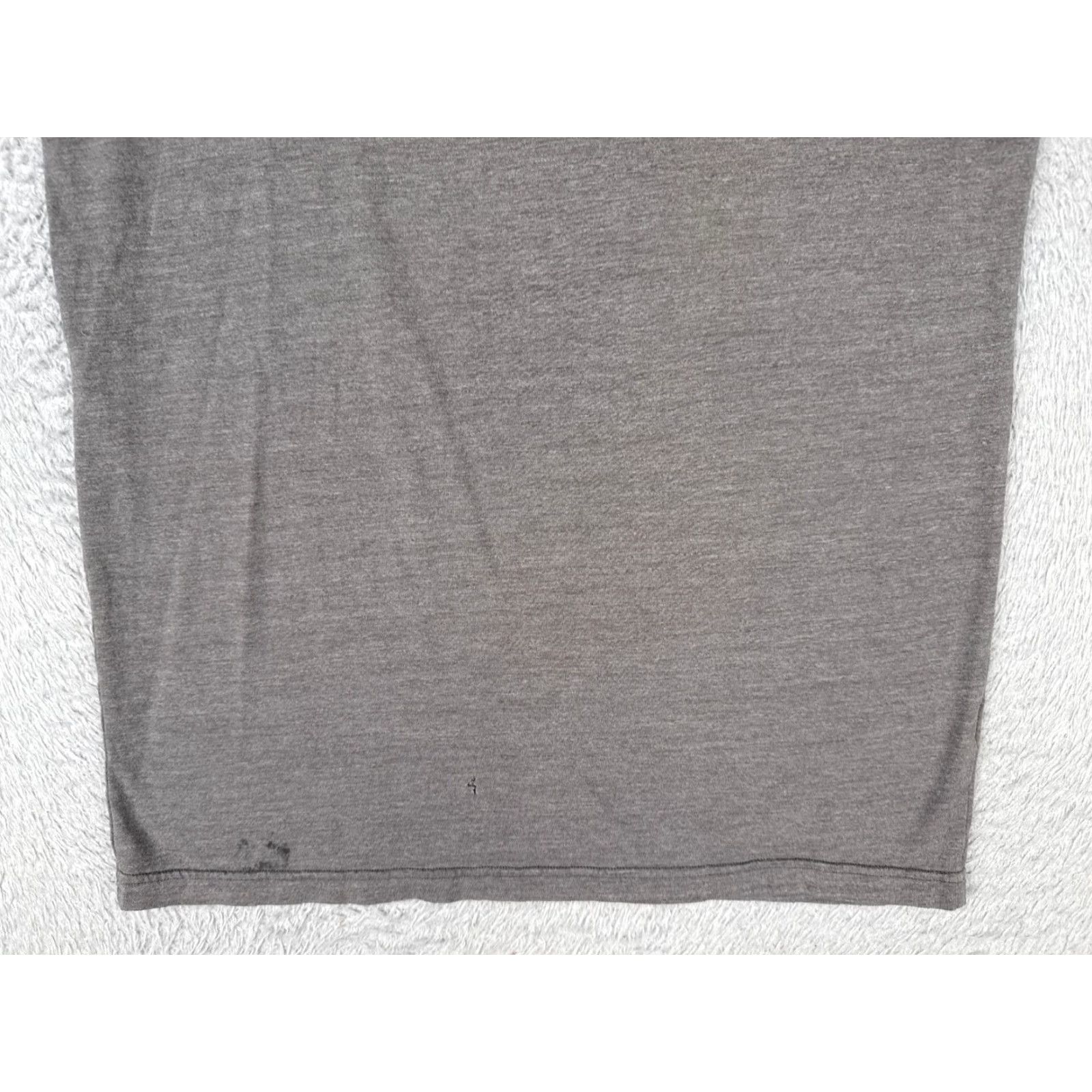The North Face The North Face Men’s T-Shirt Shirt Medium Gray Crew Neck Cotton Blend Slim Fit Logo Knit All Seasons Outdoor 90s (if applicable) Mens Size US M / EU 48-50 / 2 - 5 Thumbnail