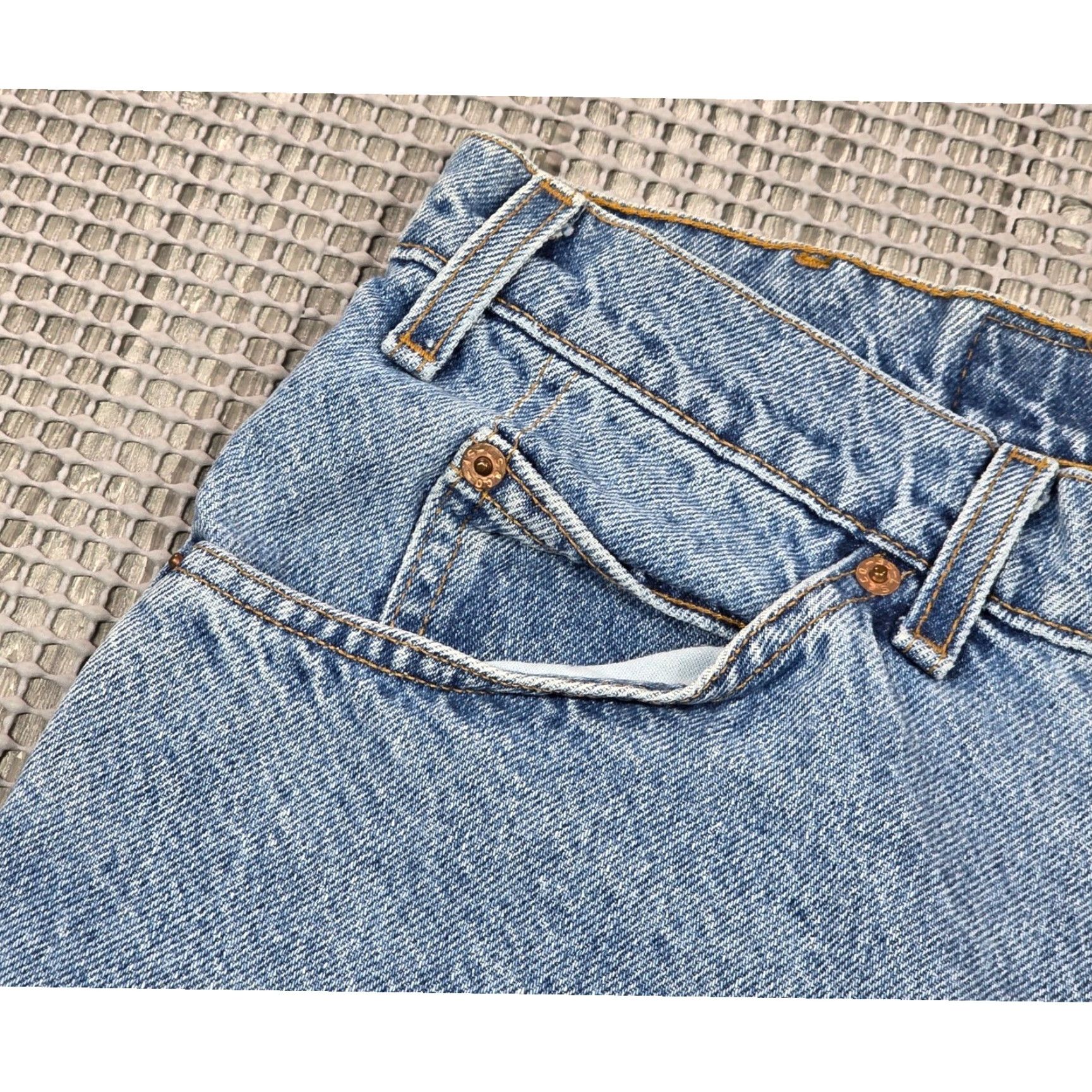 Levi's VTG Levi's 550 Relaxed Fit Denim Bermuda Shorts Mens 38 Blue OrangeTab Vintage Casual Pockets 11in Inseam Size US 38 / EU 54 - 3 Thumbnail