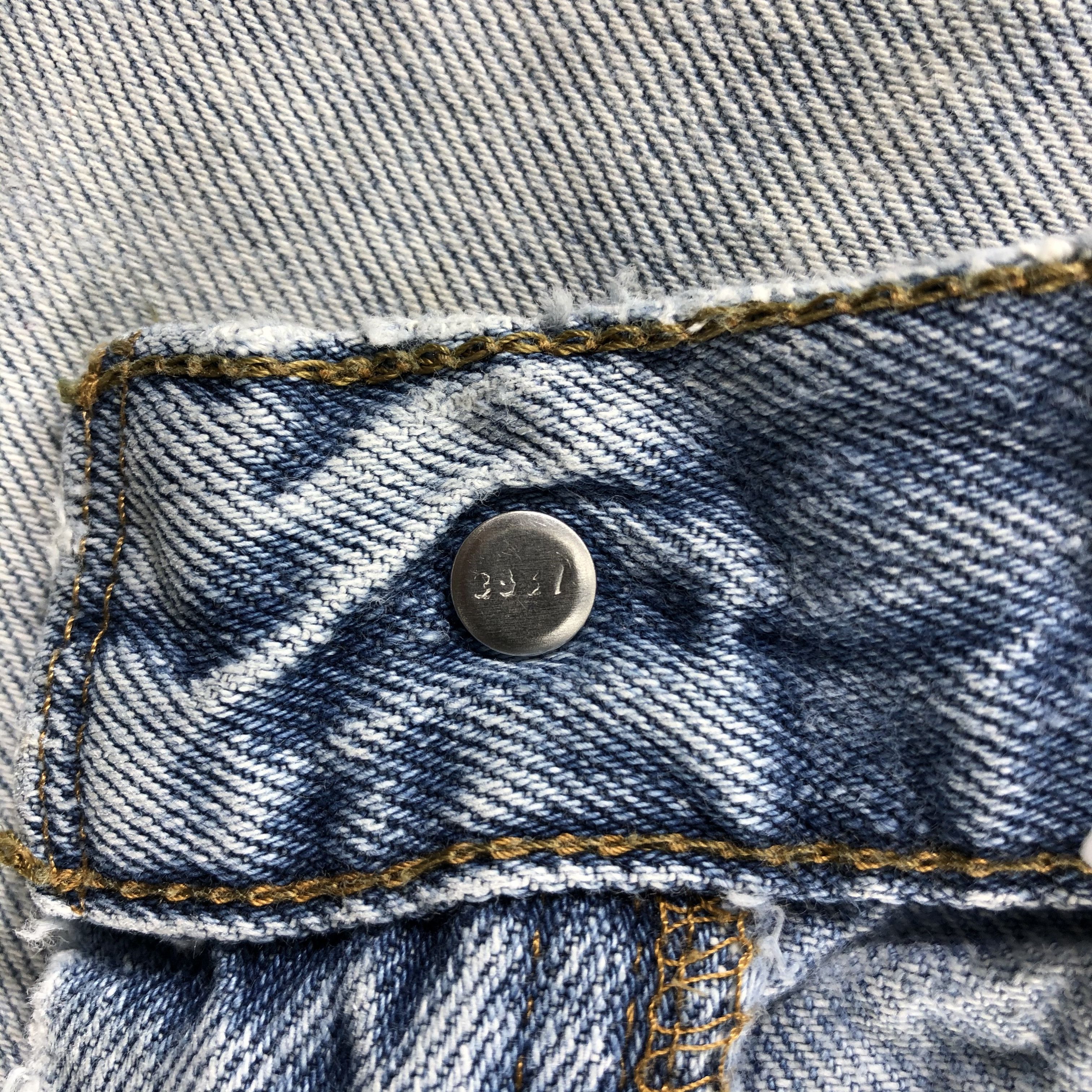 Levi's Vintage Blue Wash Levis 550 Jeans-J2595 Size US 31 - 11 Thumbnail