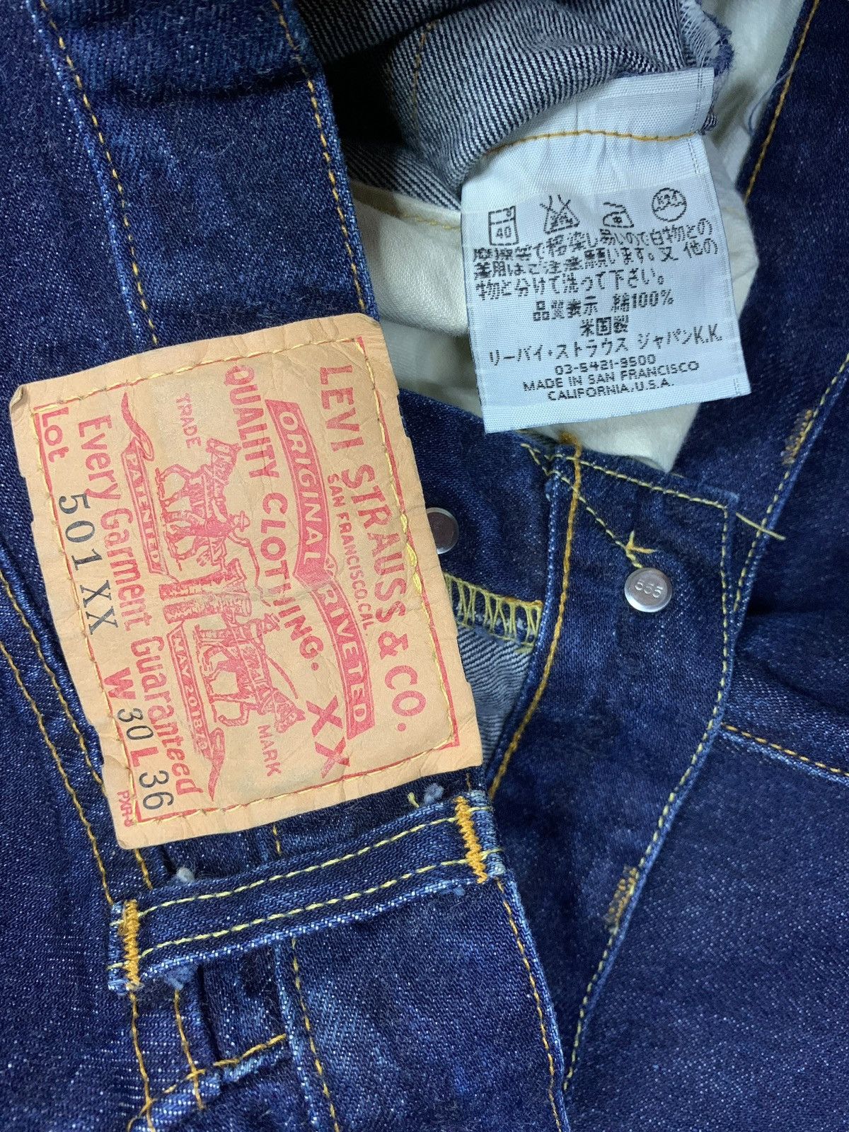 Levi's Vintage 90s Levis 501XX Big E Selvedge Raw Denim Button 555 Size US 29 - 12 Thumbnail