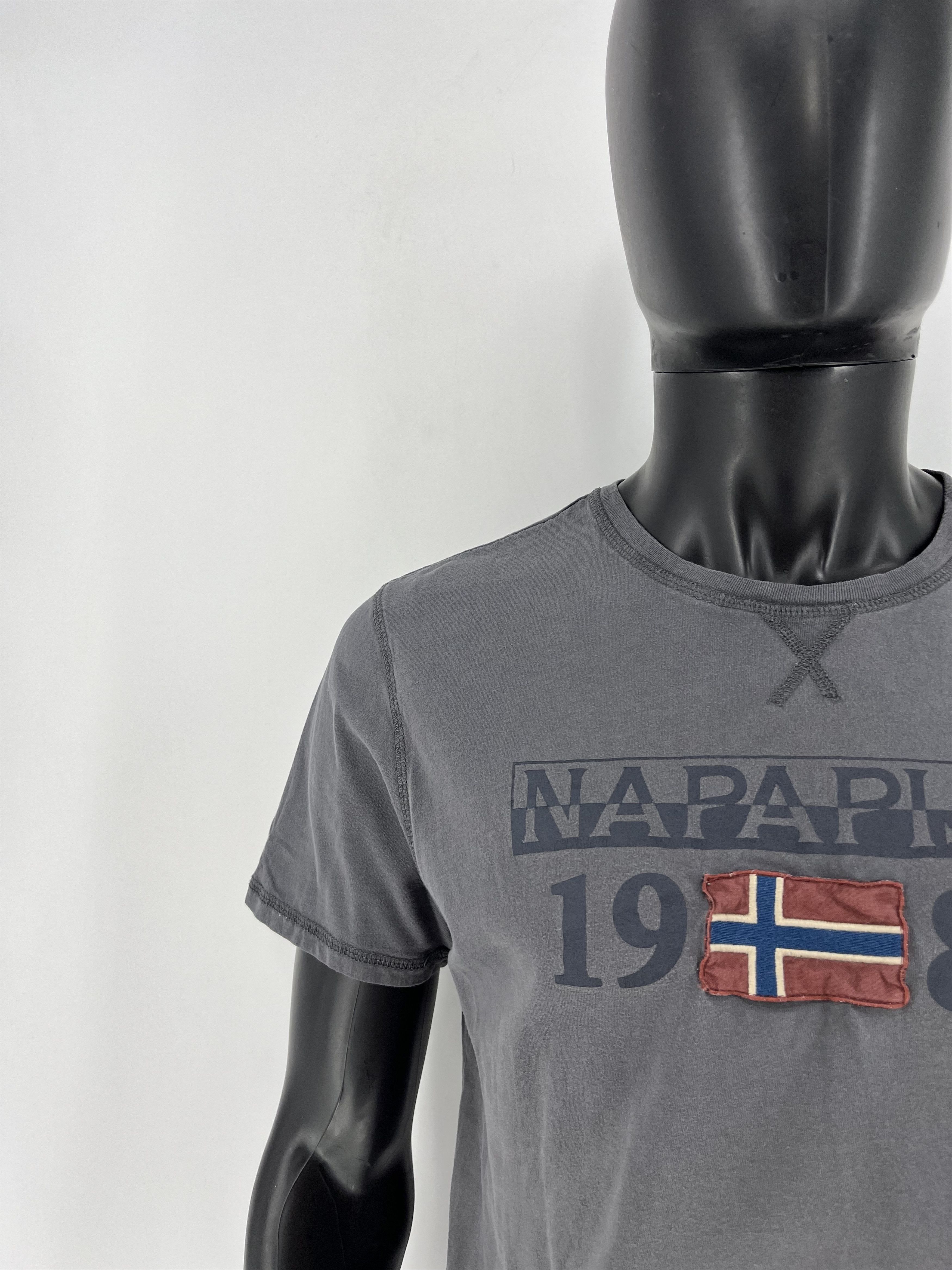 Napapijri × Vintage Vintage Napapijri Geographic Designer Fashion Style Shirt Size US L / EU 52-54 / 3 - 6 Thumbnail