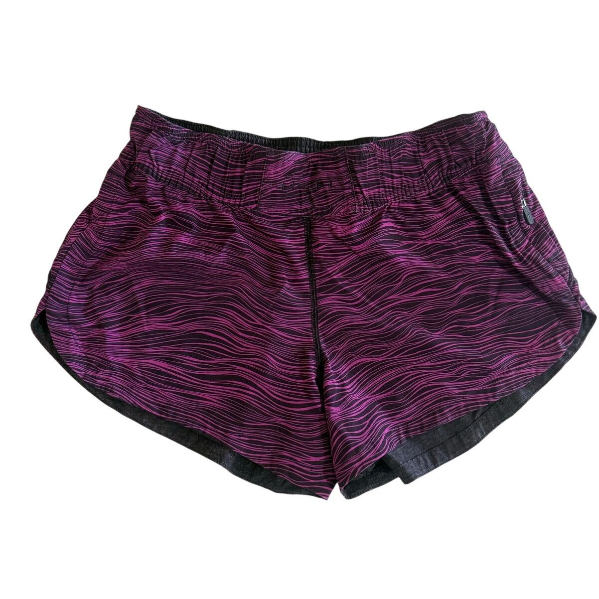Lululemon Fantastic Lululemon Hotty Hot Reversible Shorts Size 4 Size 27" / US 4 / IT 40 - 1 Thumbnail