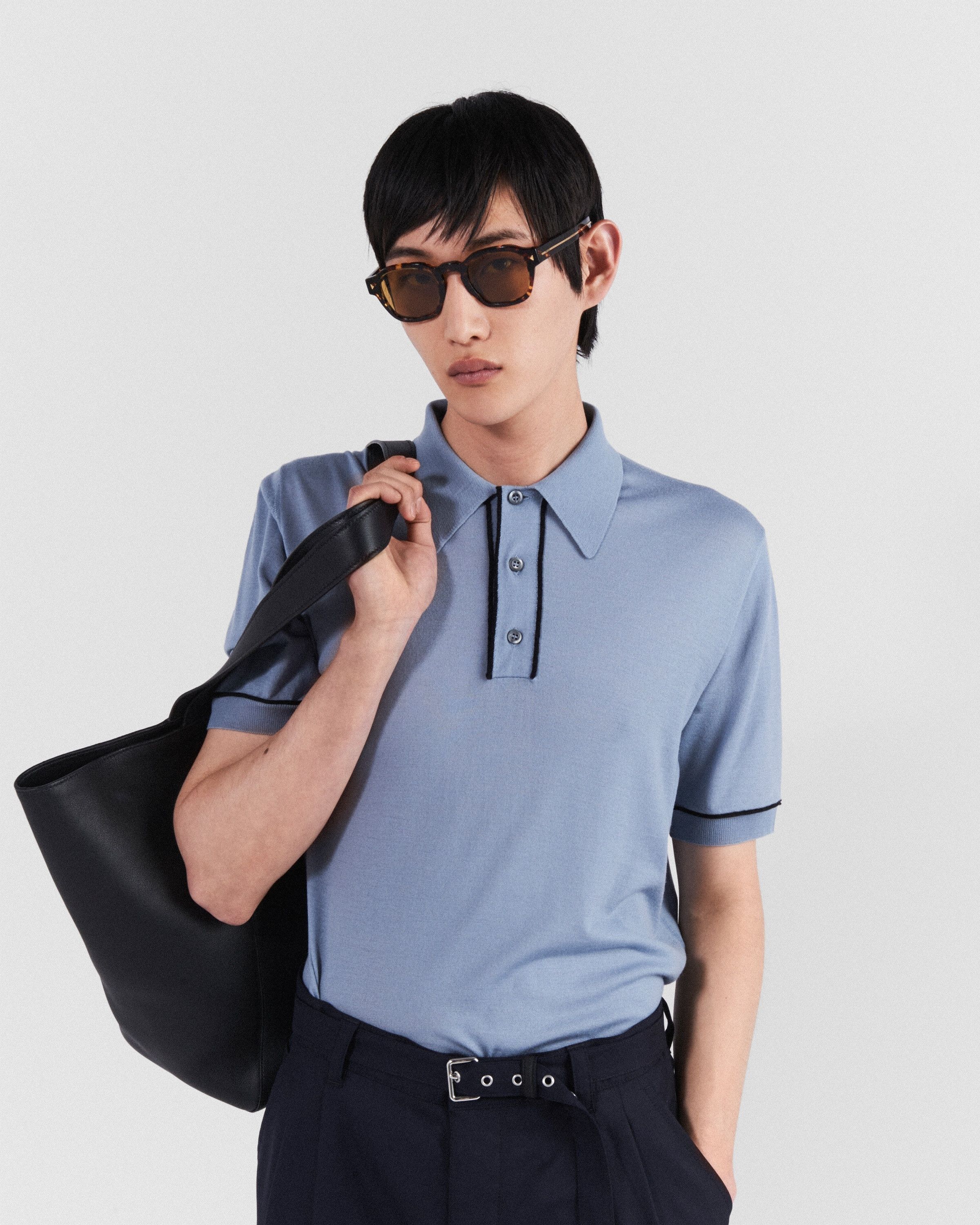 Prada o1bcso1str1025 Superfine Wool Polo Shirt in Blue Size US M / EU 48-50 / 2 - 3 Thumbnail