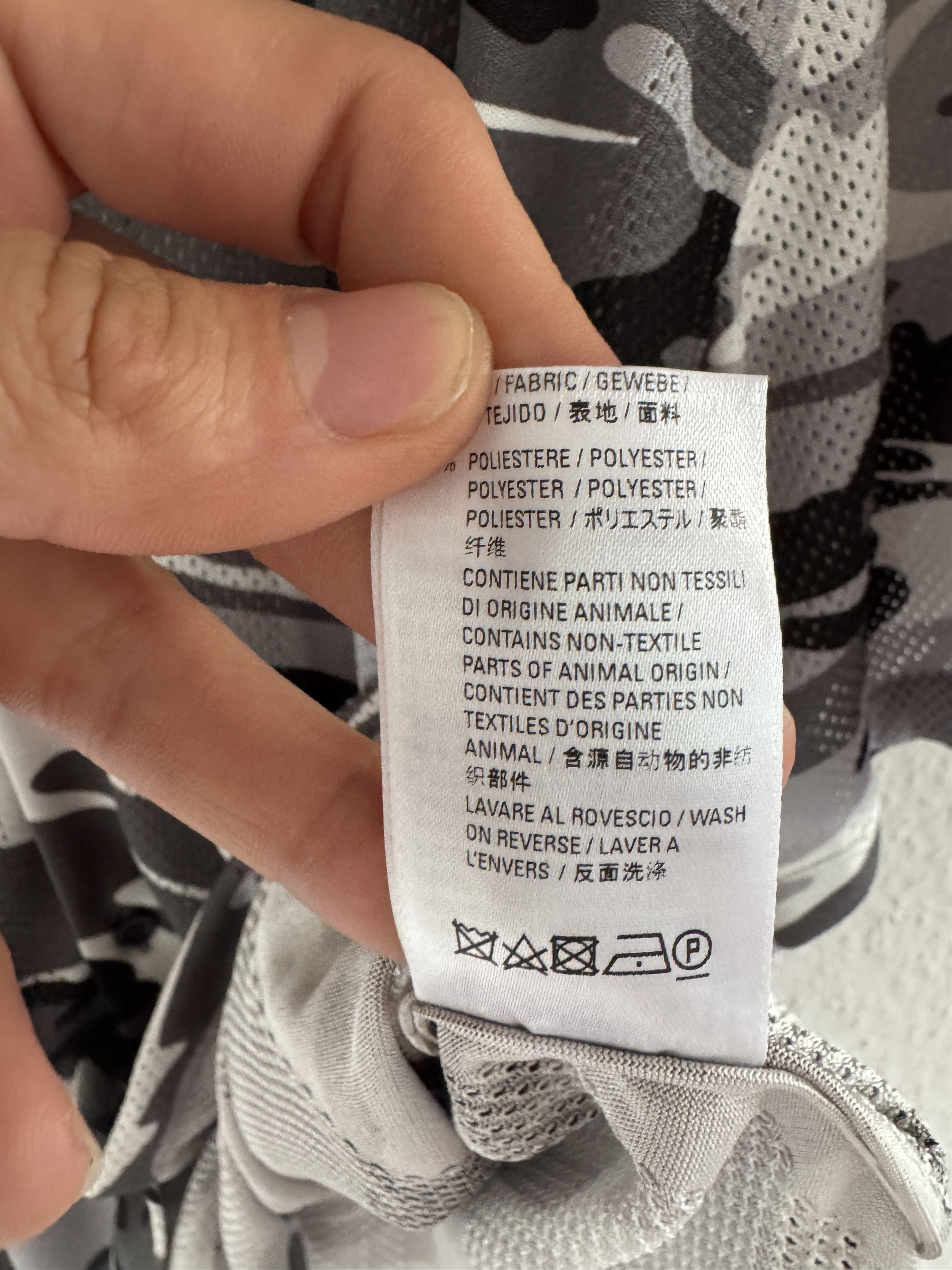 Balenciaga Oversized Camo Mesh Vacation Shirt Size US XL / EU 56 / 4 - 10 Thumbnail