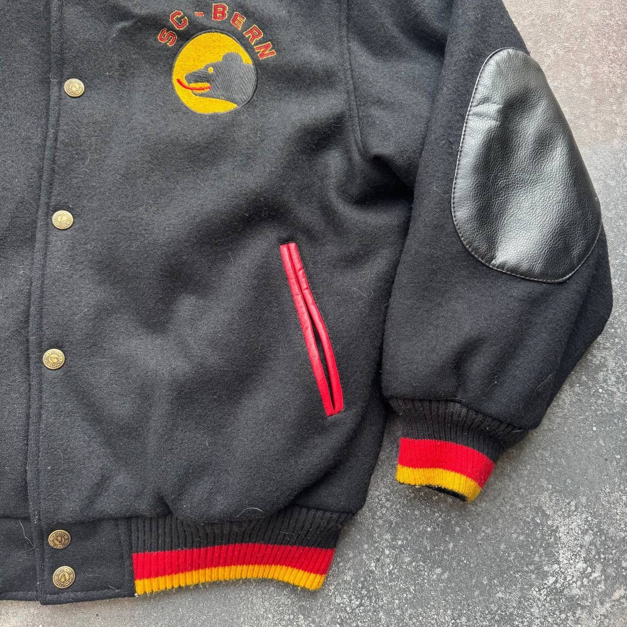 Vintage 90s Amazing Vintage Varsity Bomber Jacket Size US S / EU 44-46 / 1 - 7 Thumbnail