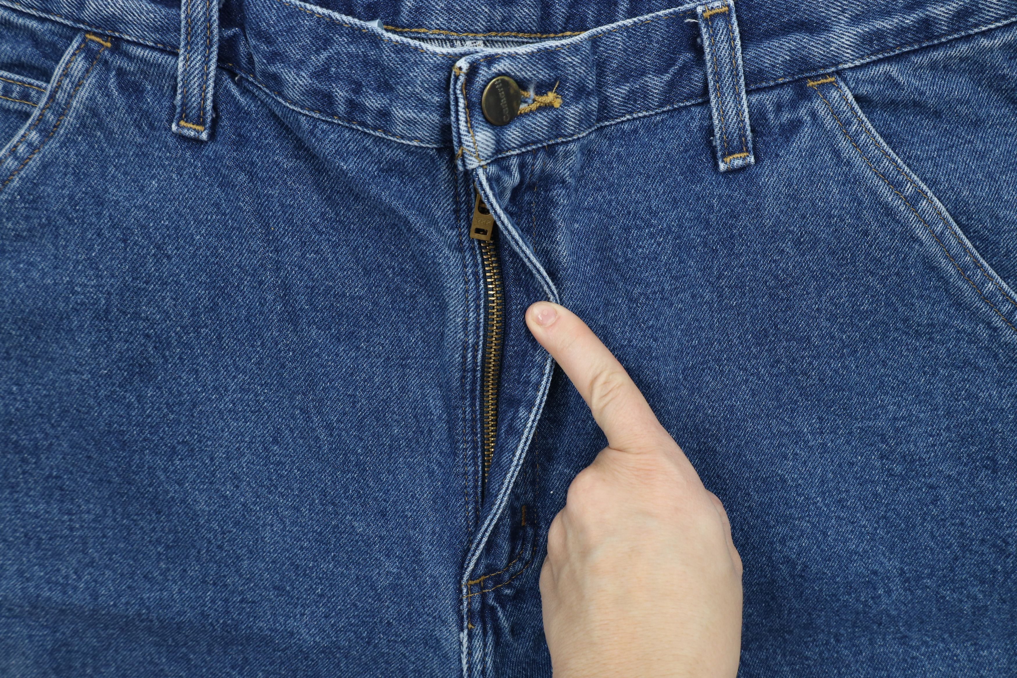 Carhartt × Vintage Vintage Carhartt Spell Out Wide Leg Dungaree Denim Jeans Size US 38 / EU 54 - 6 Thumbnail