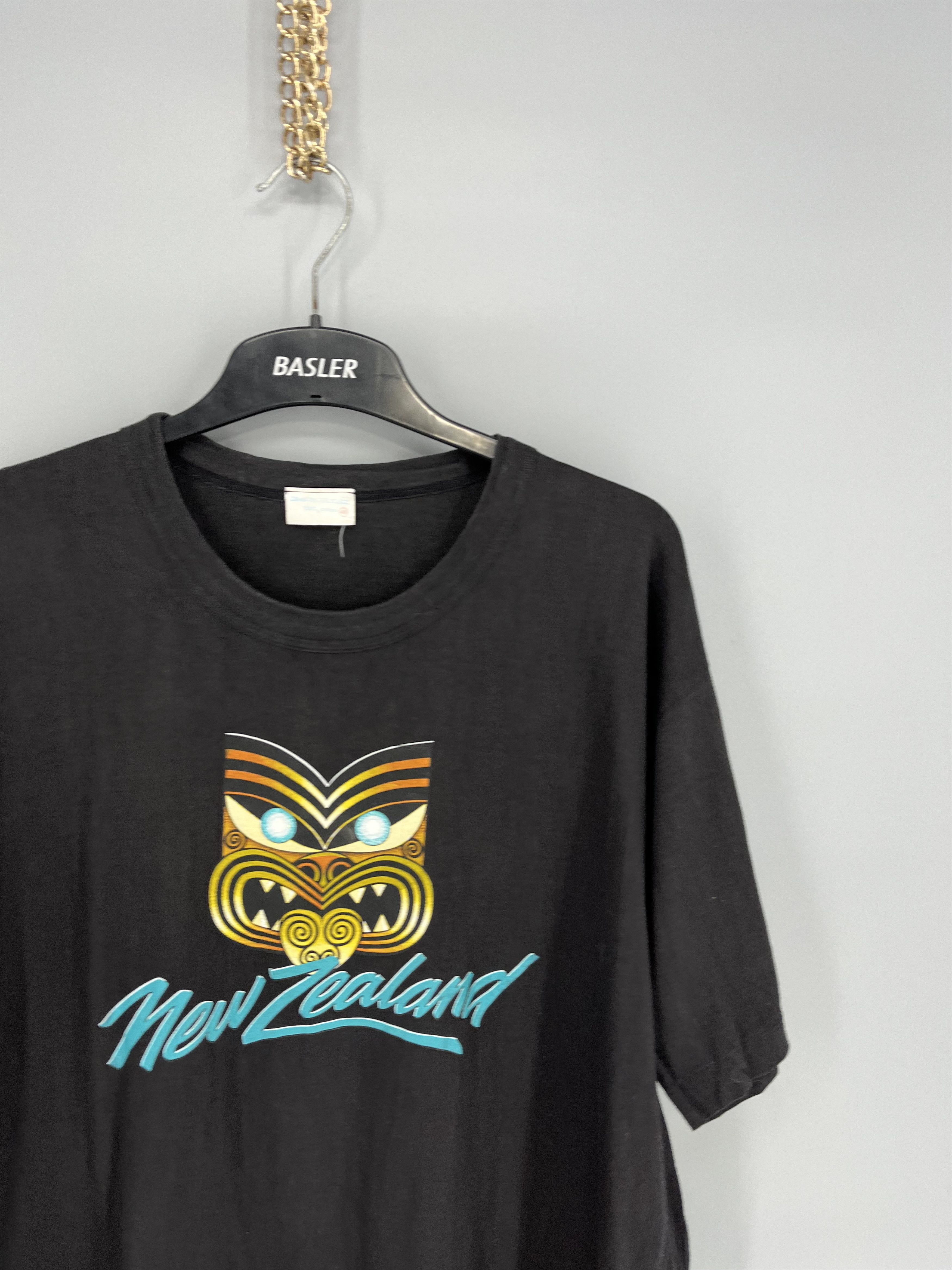 Vintage RARE! VTG T&SKI NEW ZEALAND NATURE VIBRANT GRAPHIC TEE Size US M / EU 48-50 / 2 - 6 Thumbnail