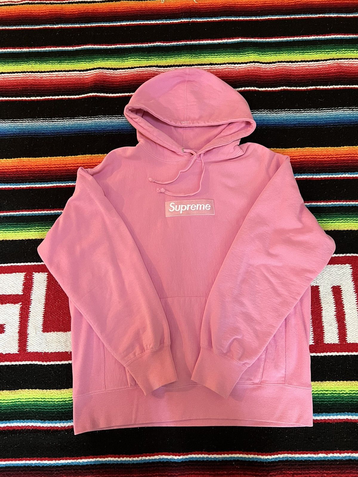 Pink supreme box online logo hoodie