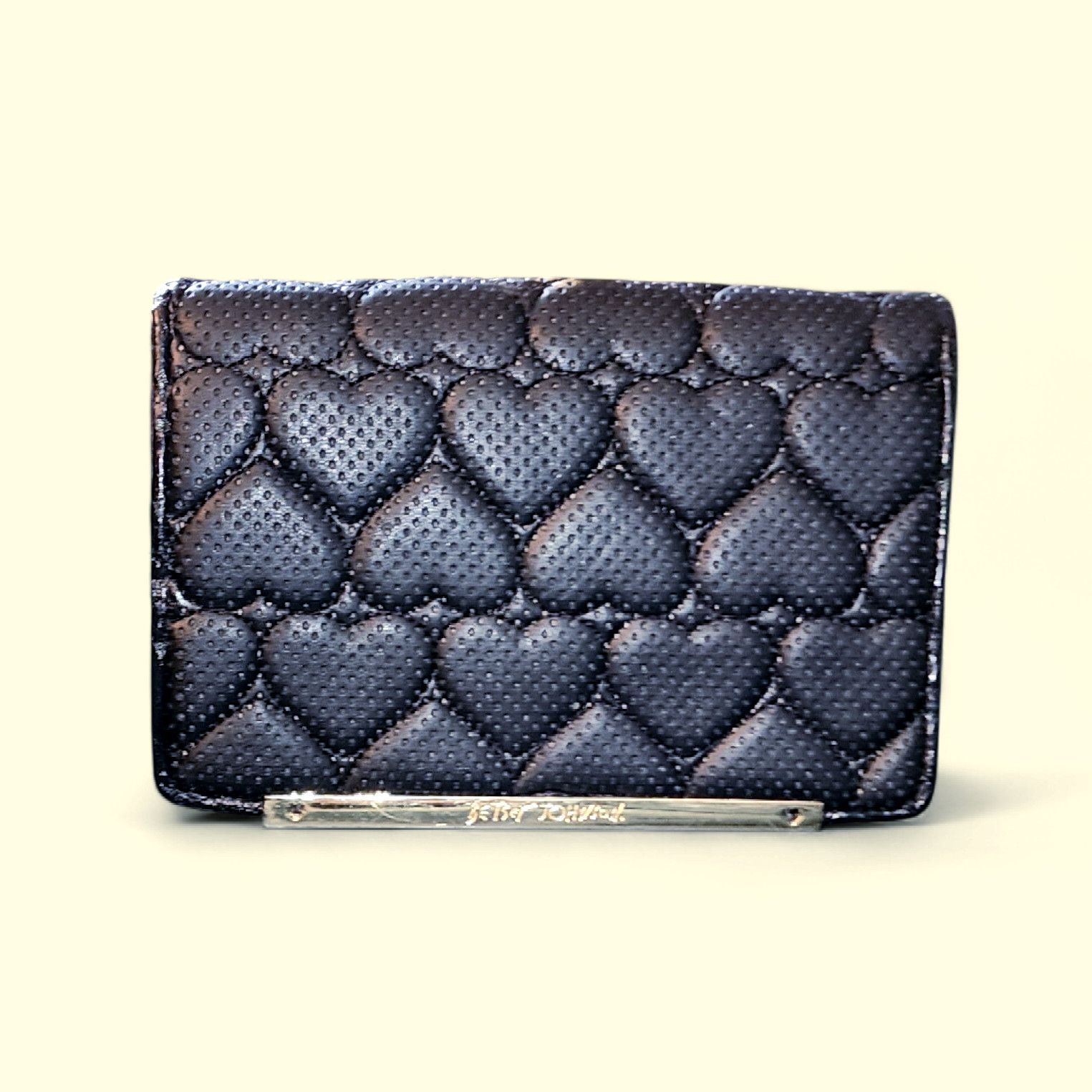 Betsey Johnson Betsy Johnson black leather heart crossbody clutch Size ONE SIZE - 6 Thumbnail
