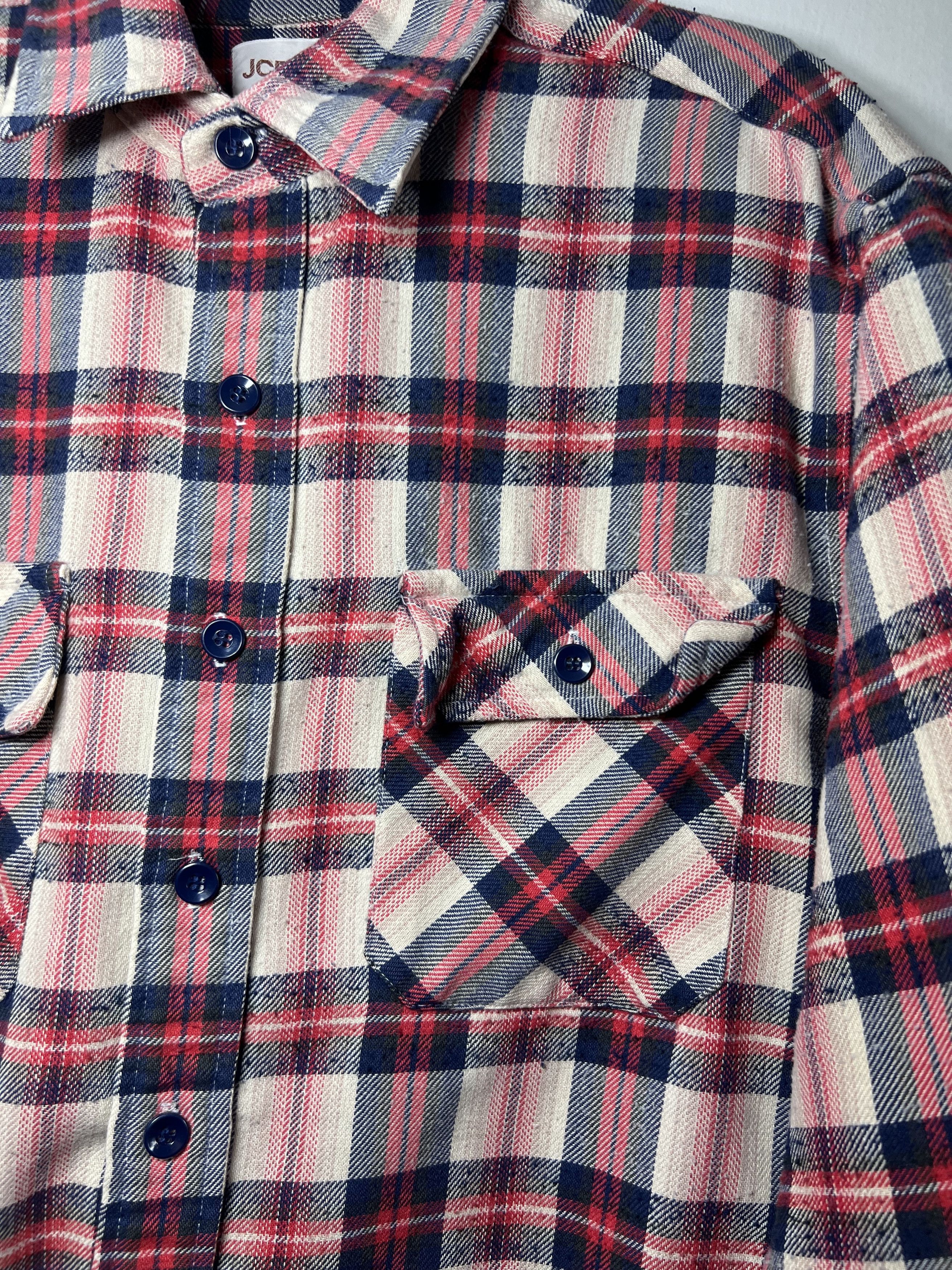 Flannel × JCPenney × Vintage Vintage JC Penny Red White and Blue Button Up Shirt Size US L / EU 52-54 / 3 - 3 Thumbnail
