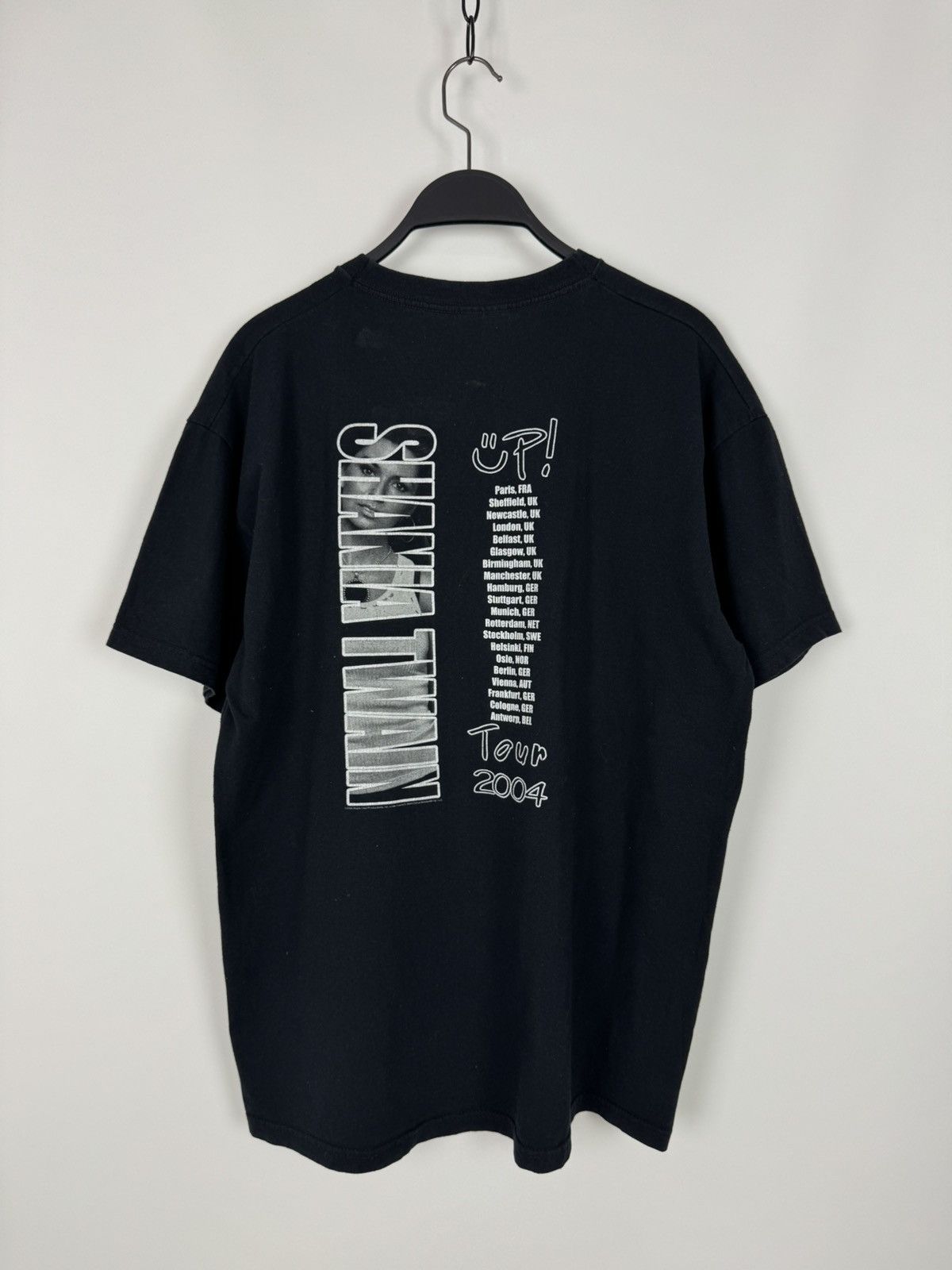 Band Tees 2004 Vintage Shania Twain Europe Tour T-Shirt Size US L / EU 52-54 / 3 - 7 Thumbnail