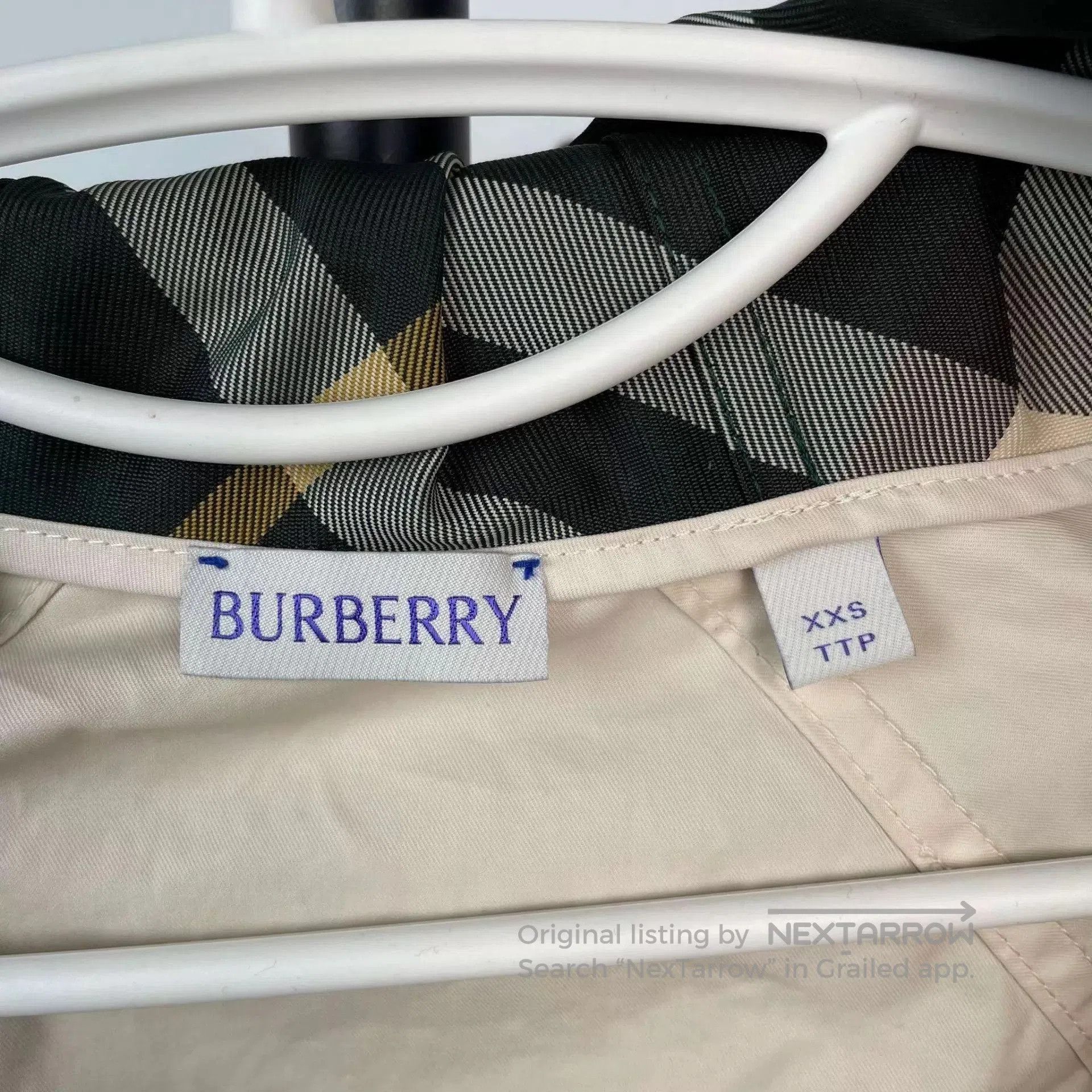 Burberry Beige Hooded Zip-Up Light Jacket. Size US XXS / EU 40 - 4 Thumbnail