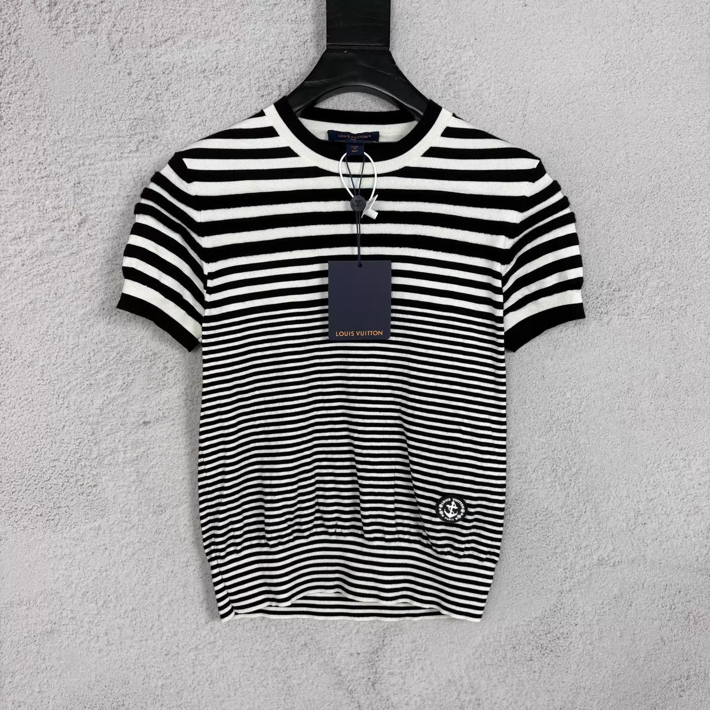 Louis Vuitton LV B&W Stripe Crewneck Knit SS Tee L New Size L / US 10 / IT 46 - 1 Thumbnail