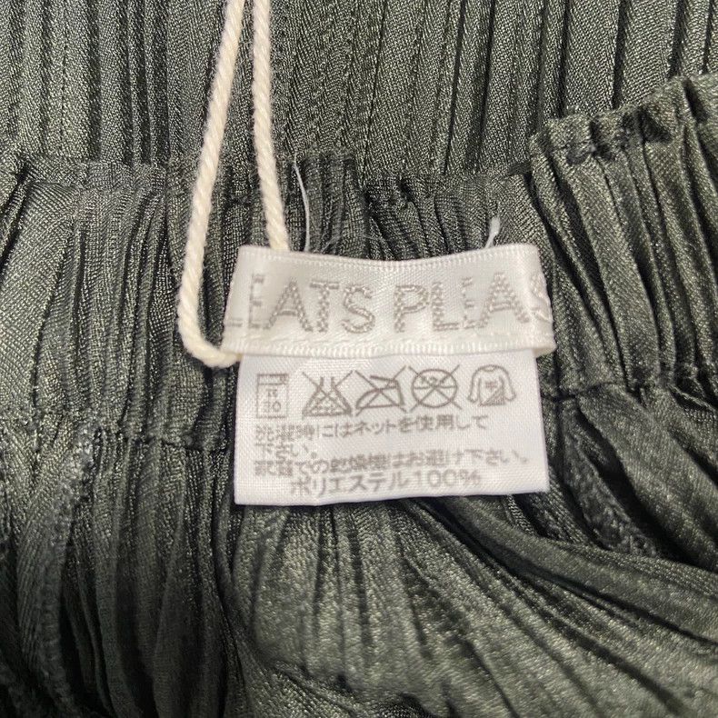 Issey Miyake Issey Miyake size:5 Black pleated skirt Size 31" - 3 Thumbnail