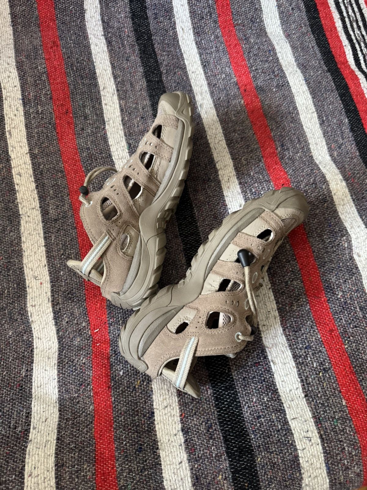 Salomon Vintage Salomon Women’s Brown Suede Leather Contagrip Shoes Size US 7 / IT 37 - 3 Thumbnail