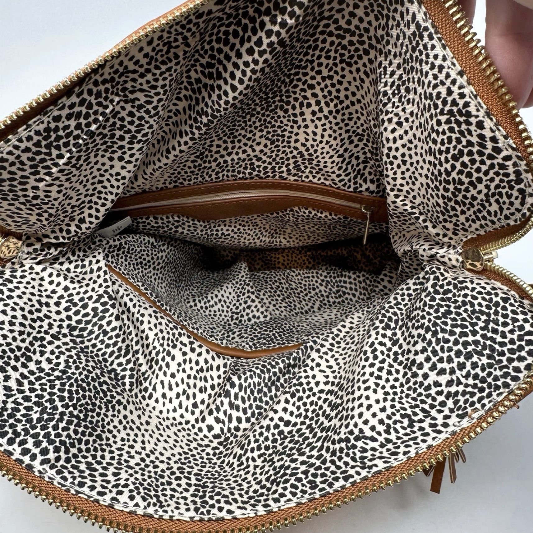 Vintage BP Crossbody Bag Small Faux Leather Brown with Tassel Strap Purse, Brass Hardware, Zip Closure, Women’s Casual Rectangle Size ONE SIZE - 6 Thumbnail