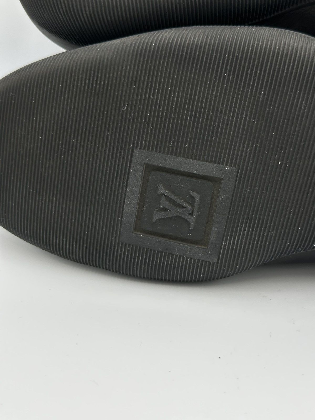 Louis Vuitton Louis Vuitton Black Leather Slip-On Sneakers Woven Panel Size US 9 / EU 42 - 11 Thumbnail