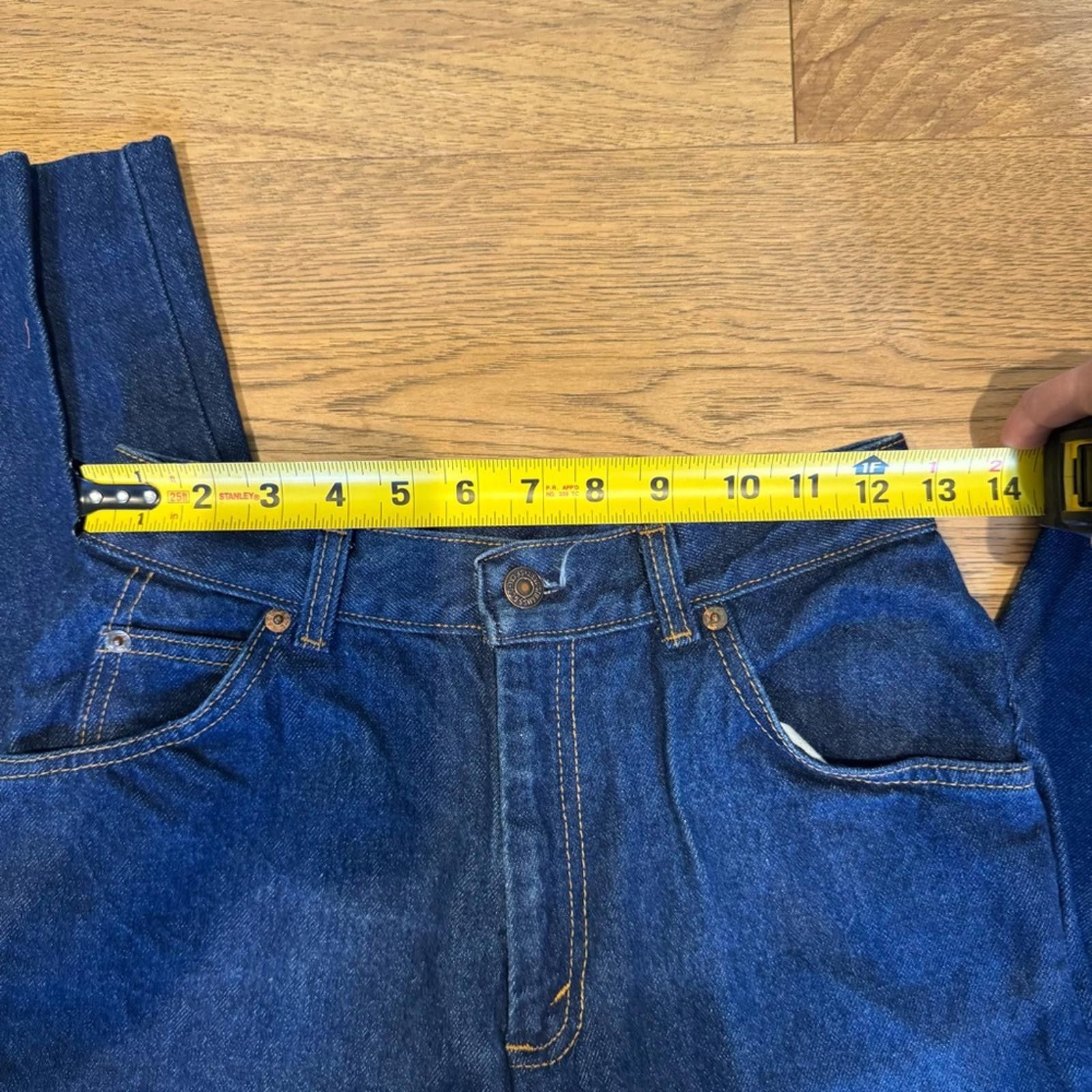 Levi's Women’s Vintage 1990's Levi's Straight Jeans-See measurement Size 26" / US 2 / IT 38 - 5 Thumbnail