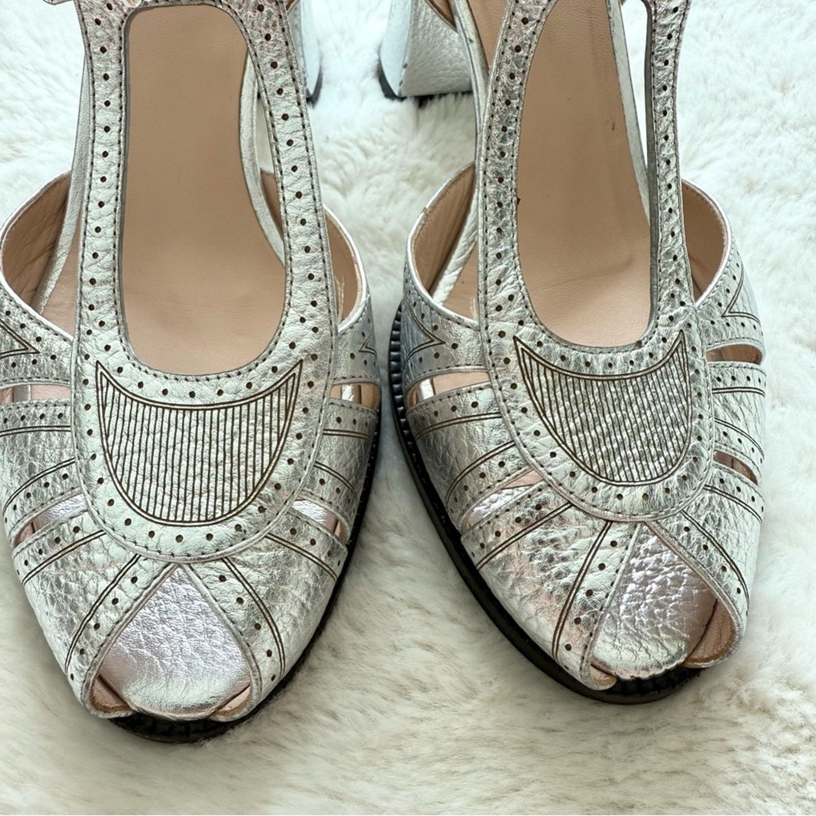 Fendi Fendi women metallic sandals size 39 EU or 9 US Authentic Size US 9 / IT 39 - 9 Thumbnail