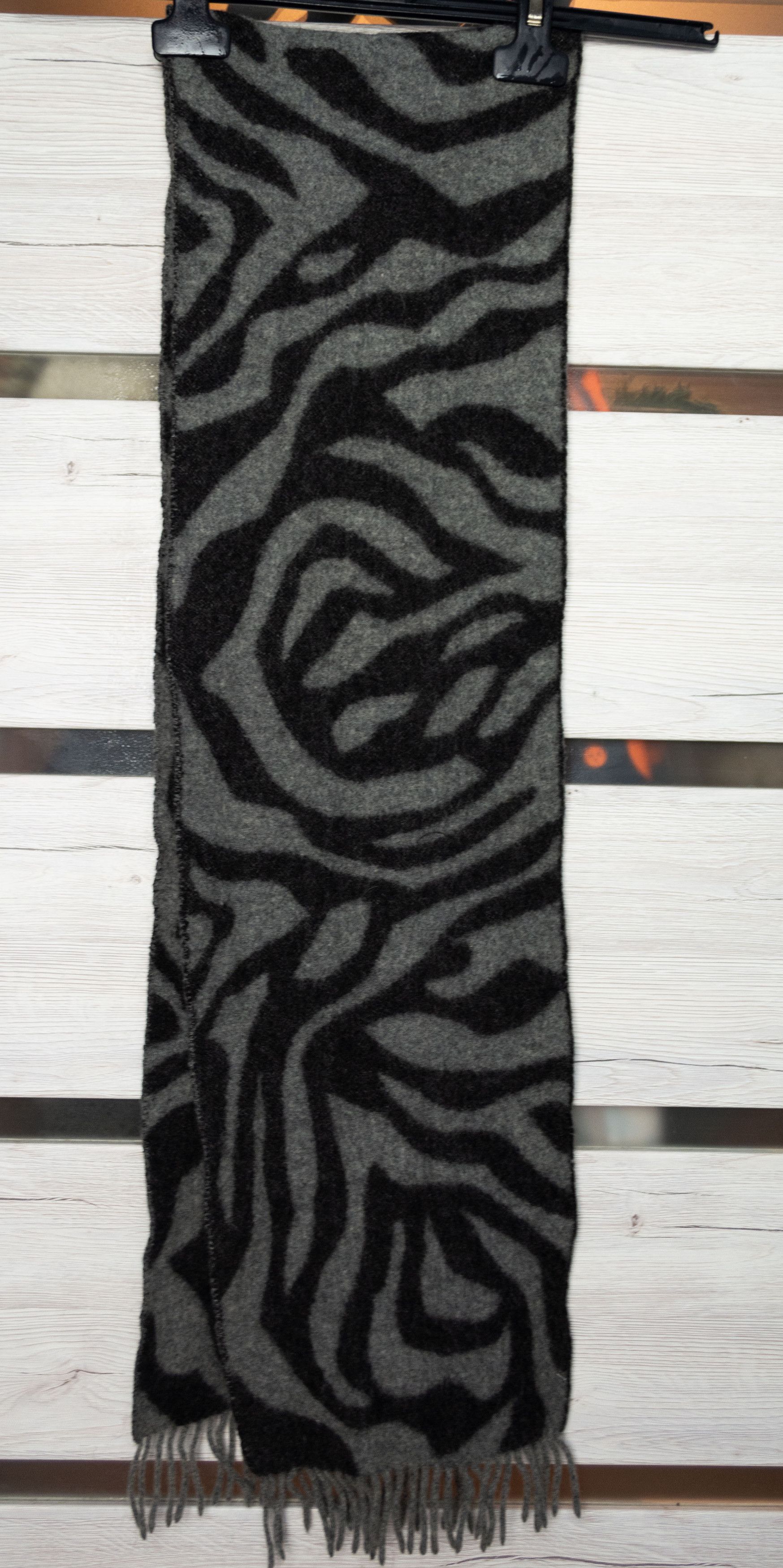 Johnstons Of Elgin Johnstones of Elgin grey wool scarf Size ONE SIZE - 5 Thumbnail