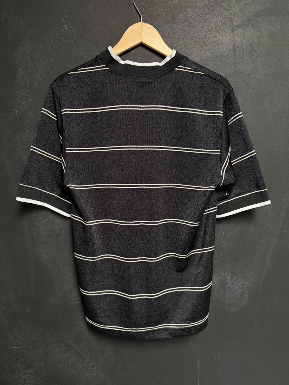 Nike Vintage Nike Striped Soccer Jersey Shirt USA Size US S / EU 44-46 / 1 - 2 Thumbnail