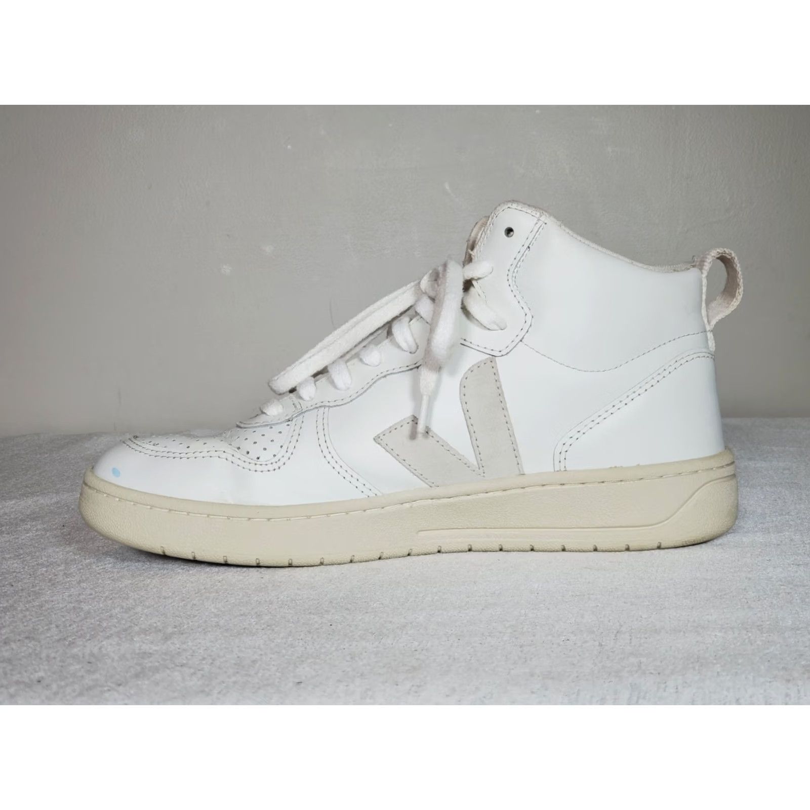 Veja VEJA V-15 High-Top Lace-Up Sneakers Triple White Leather Women's US 10 Shoes Size US 8 / IT 38 - 3 Thumbnail