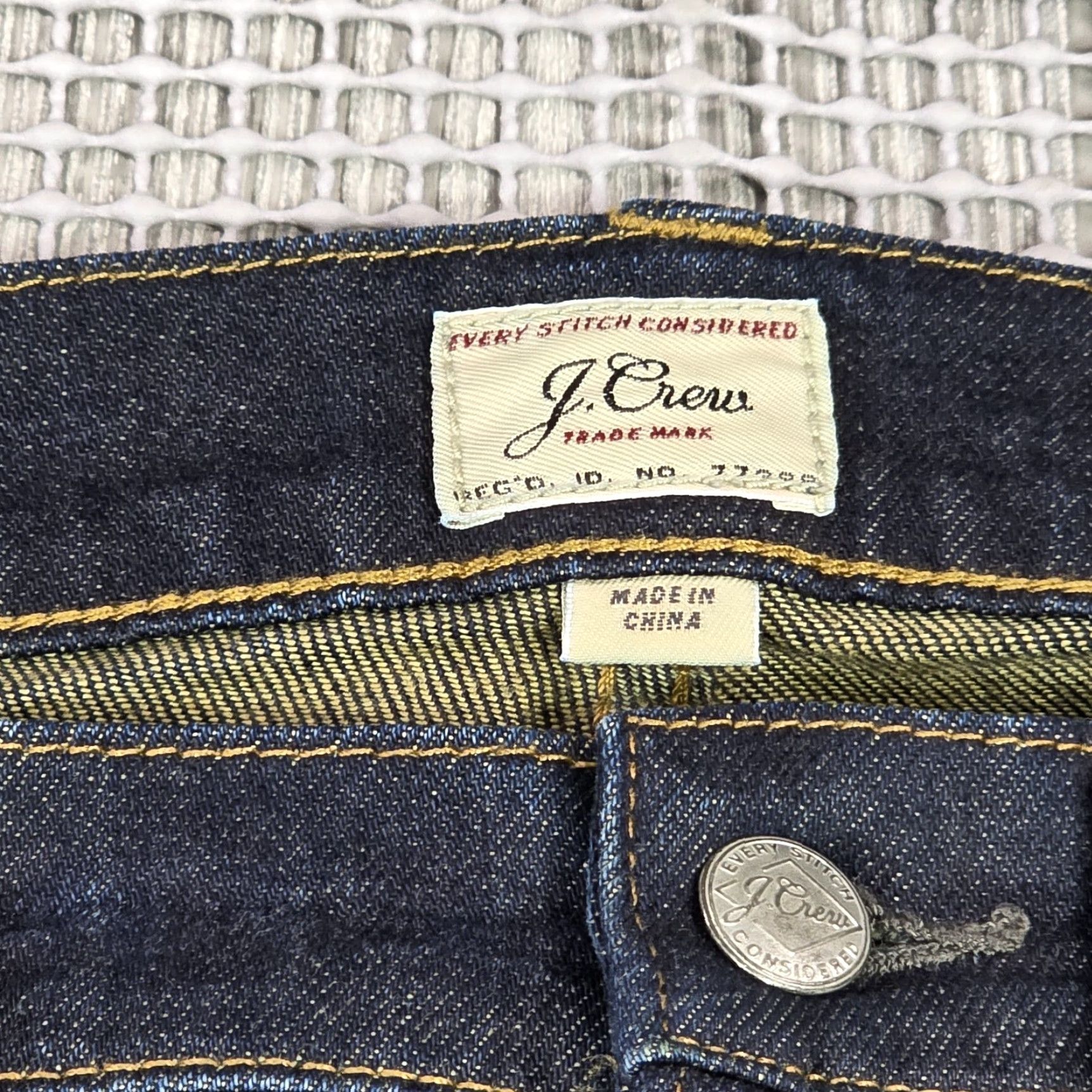 J.Crew J.CREW 250 Skinny Jeans Men 33 x 32 Distressed Stretch Japanese Kurabo Denim Blue (Dark) 5-Pocket Rise Mid-Skinny Fit Mens Jeans Size US 33 - 7 Thumbnail