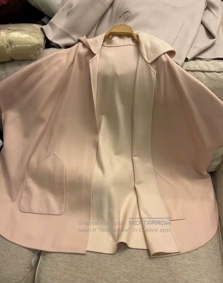 Loro Piana LORO PIANA Girl Baby cashmere double-face hooded cloak Size M / US 6-8 / IT 42-44 - 1 Thumbnail