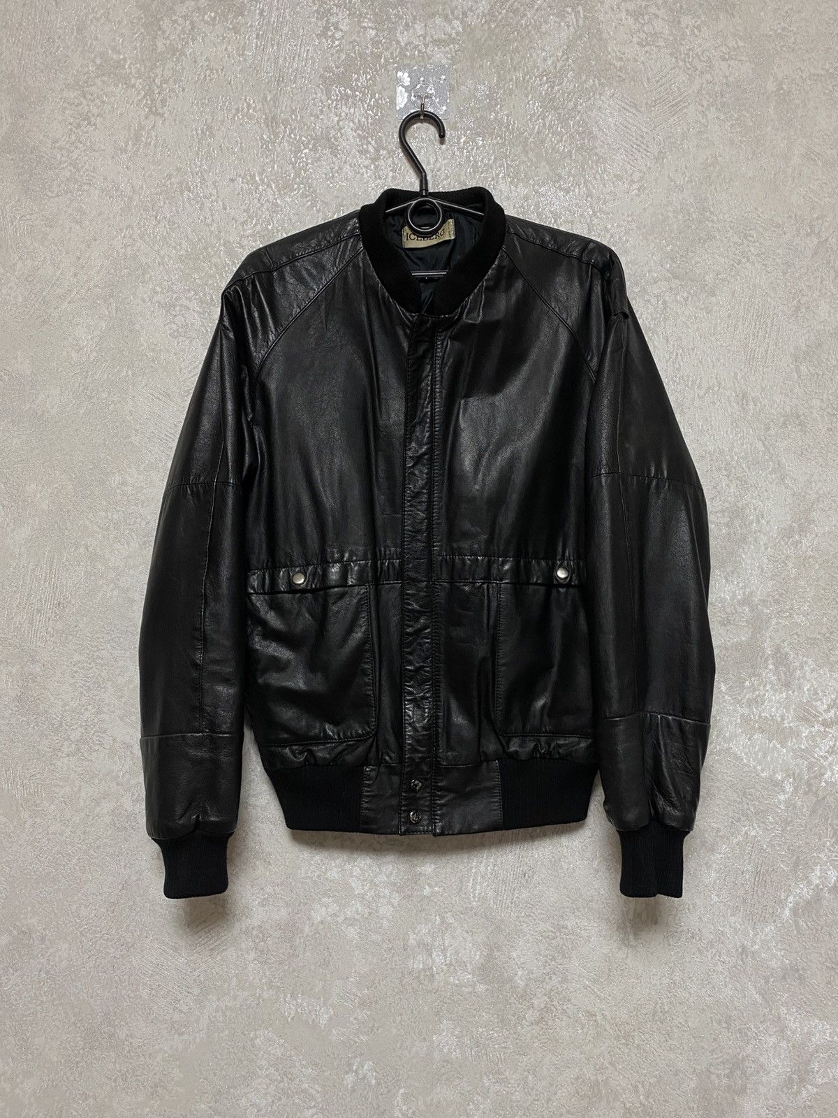 Iceberg Iceberg vintage MA-1 leather bomber jacket Size US M / EU 48-50 / 2 - 2 Thumbnail
