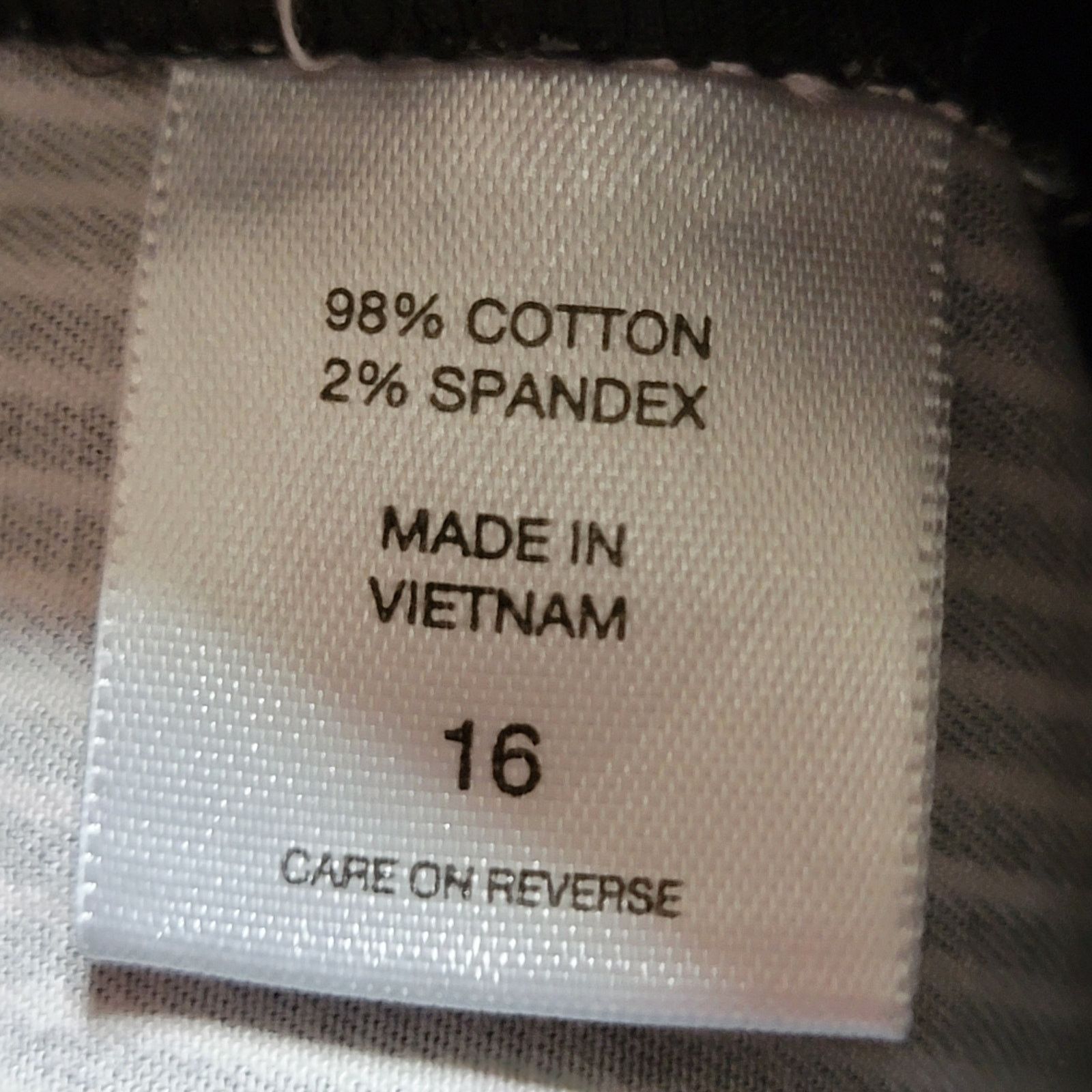 Other 7th Ave NY & Co Design Studio B&W Pin Stripe Shorts -Size 16 Size 38" / US 16 / IT 52 - 4 Thumbnail