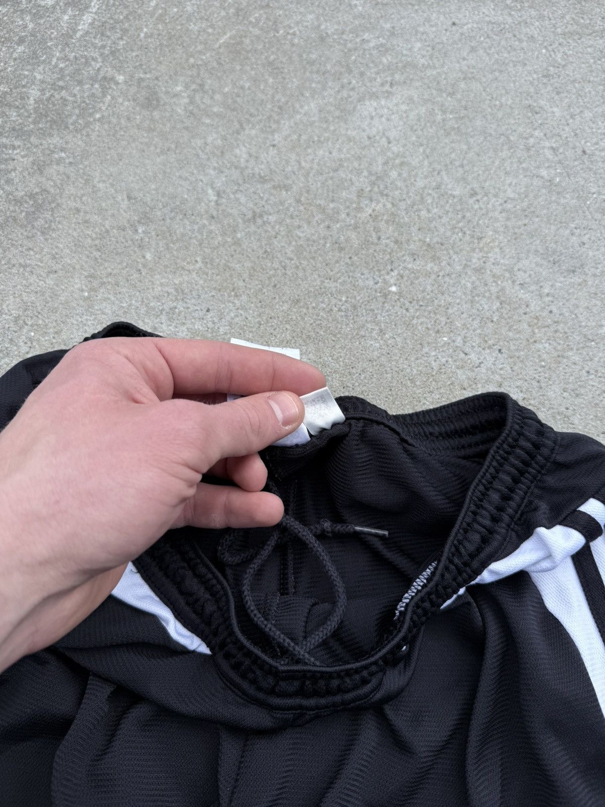 Adidas Vintage Adidas y2k streetwear track oversized shorts Size US 32 / EU 48 - 12 Thumbnail