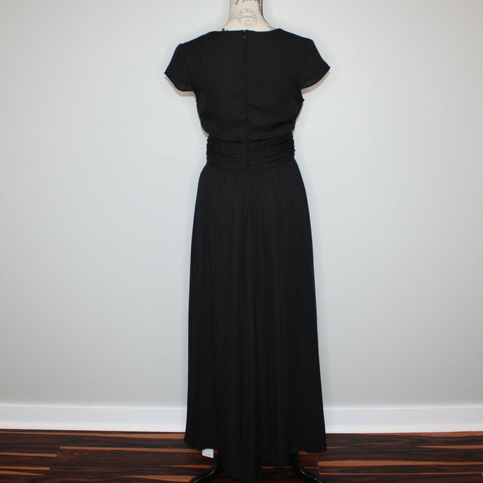 Other Cupshe V-Neck Shirred Dress in Black and size Small NWT Size S / US 4 / IT 40 - 10 Thumbnail