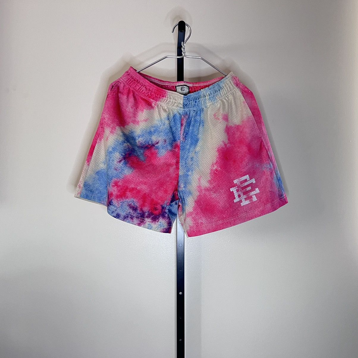 Eric Emanuel ERIC EMANUEL PINK/BLUE TIE DYE SHORT Size US 34 / EU 50 - 1 Thumbnail
