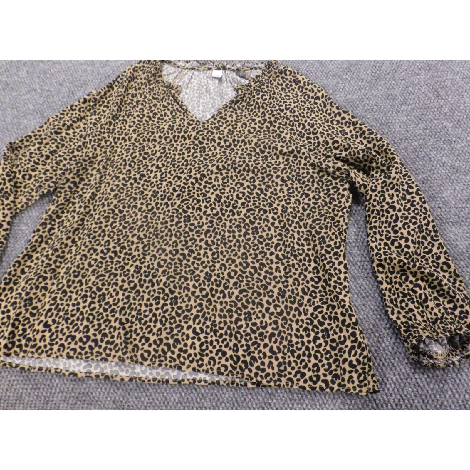 Old Navy Old Navy Blouse Women L Multicolor Animal Print Round Neck Long Sleeve Pullover Casual Rayon Classic Stretch Top Size L / US 10 / IT 46 - 2 Thumbnail