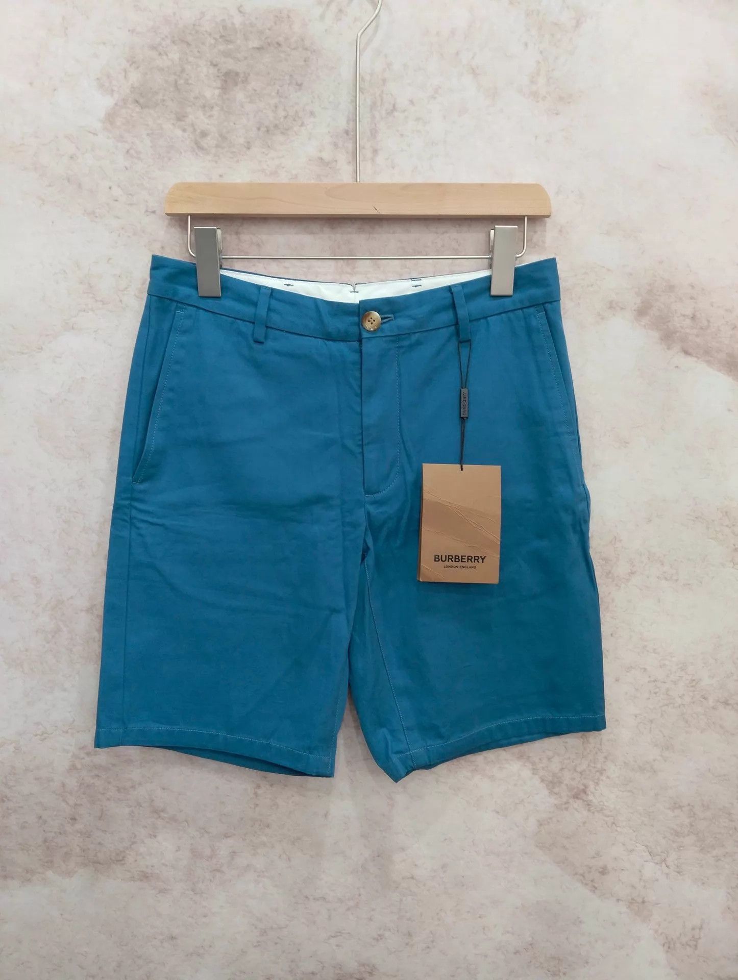 Burberry Burberry Straight Mid-Waist Casual Shorts 50 Size US 28 / EU 44 - 1 Thumbnail