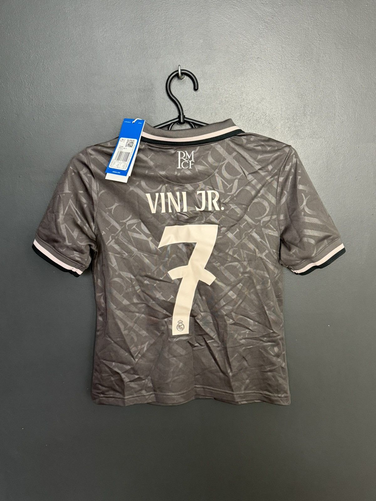 Adidas KIDS New Real Madrid 24/25 Third Vinicius Jr Football Jersey Size US XS / EU 42 / 0 - 1 Thumbnail