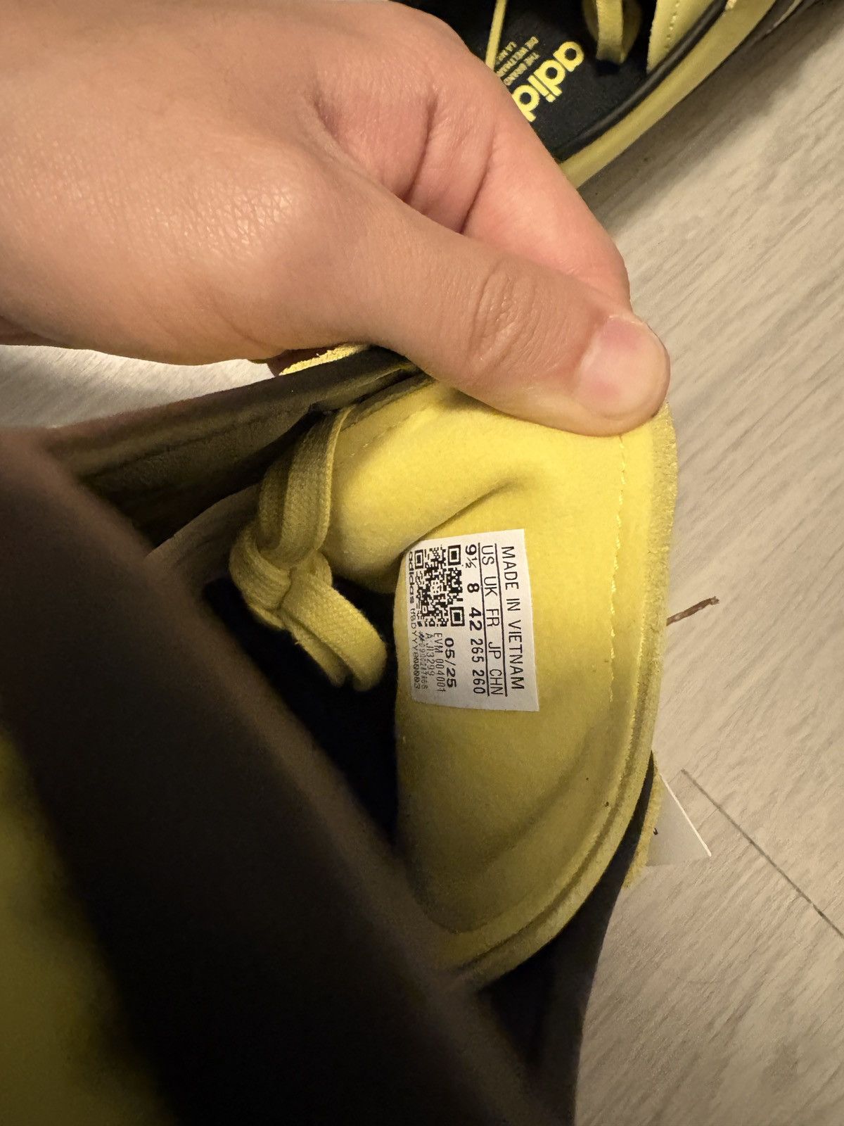 Adidas Adidas Tokyo Yellow Size US 8.5 / EU 41-42 - 7 Thumbnail
