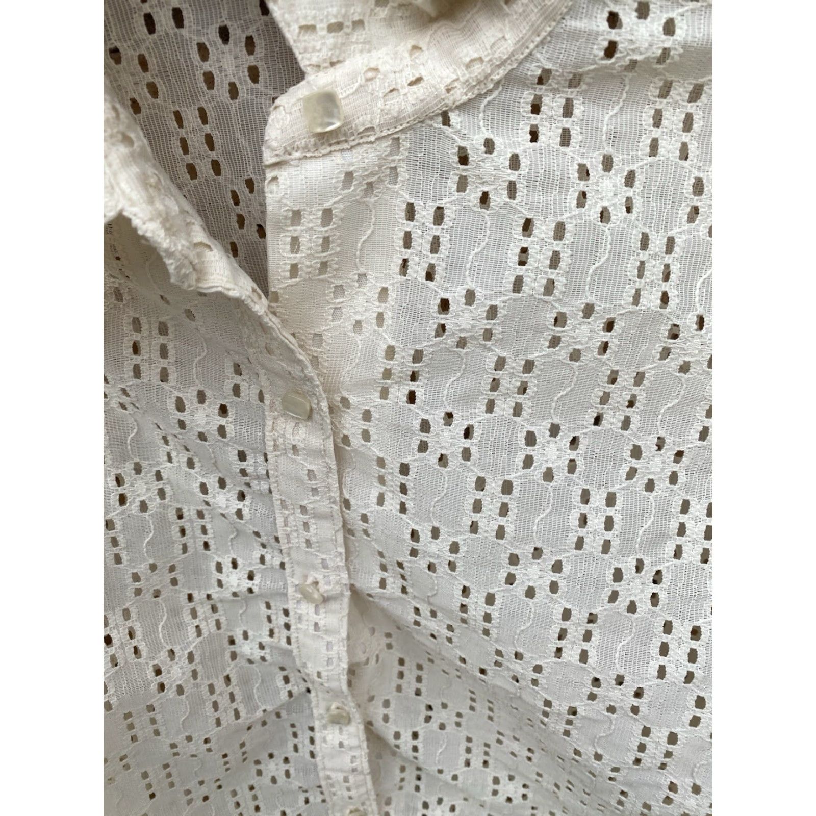 Saks Fifth Avenue VINTAGE Saks Fifth Avenue Eyelet Lace Blouse Mod 14 Shirt 1960s Ivory/Off-White Womens Size XL / US 12-14 / IT 48-50 - 5 Thumbnail