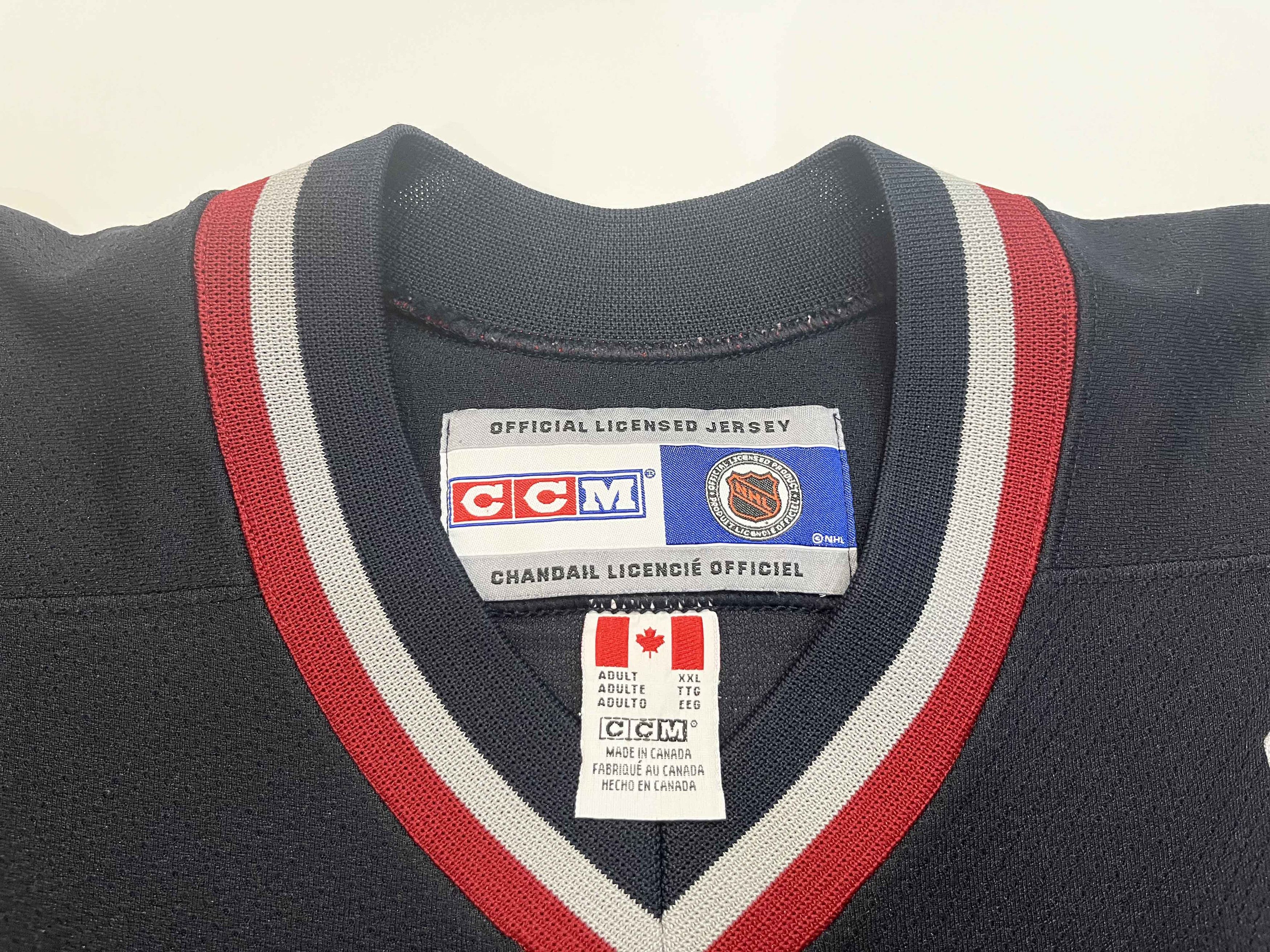 Ccm CCM Vancouver Canucks NASLUND #19 NHL Hockey Jersey Size US XXL / EU 58 / 5 - 3 Thumbnail