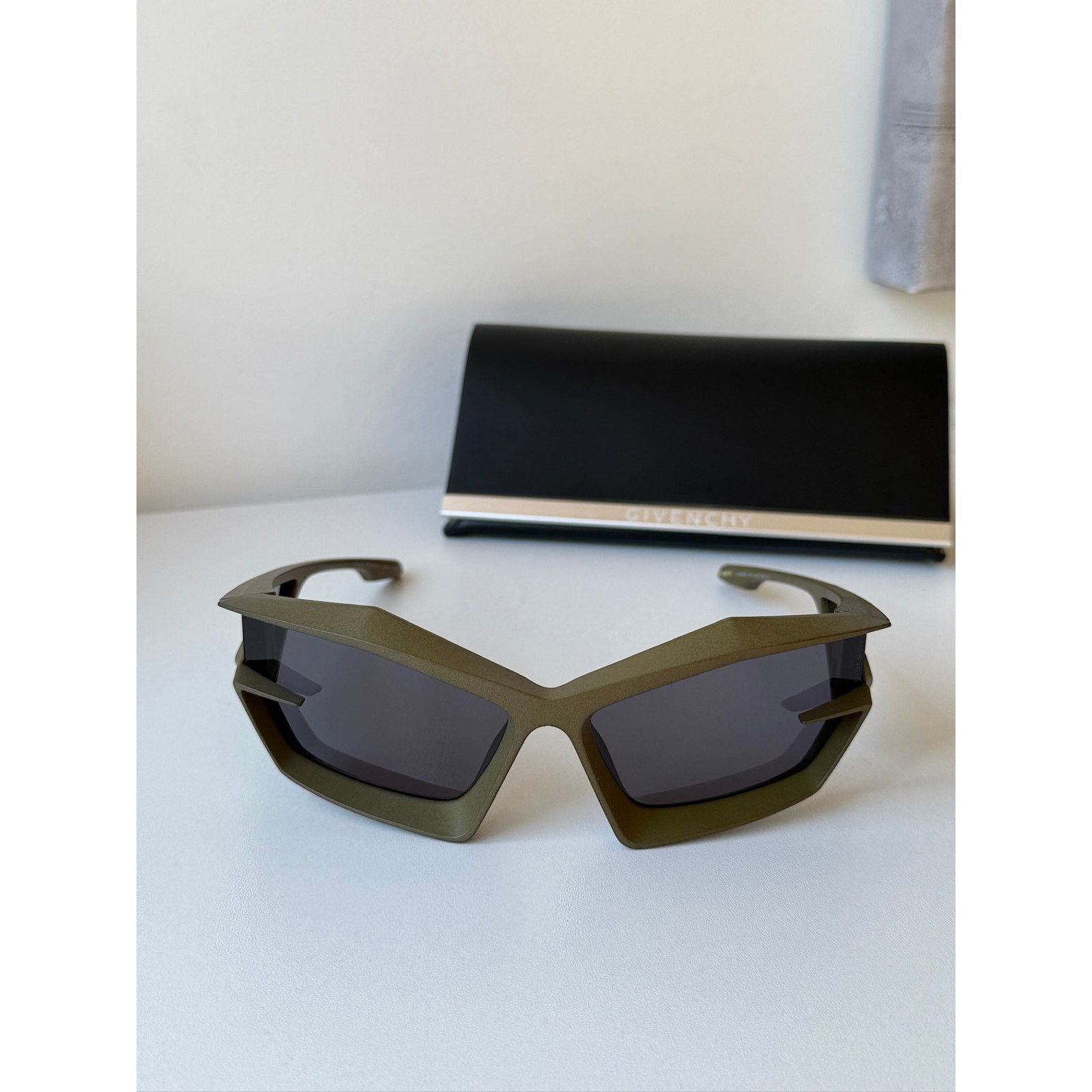 Givenchy NEW Givenchy GV40049U Cut Mask Khaki Green Sunglasses Size ONE SIZE - 5 Thumbnail