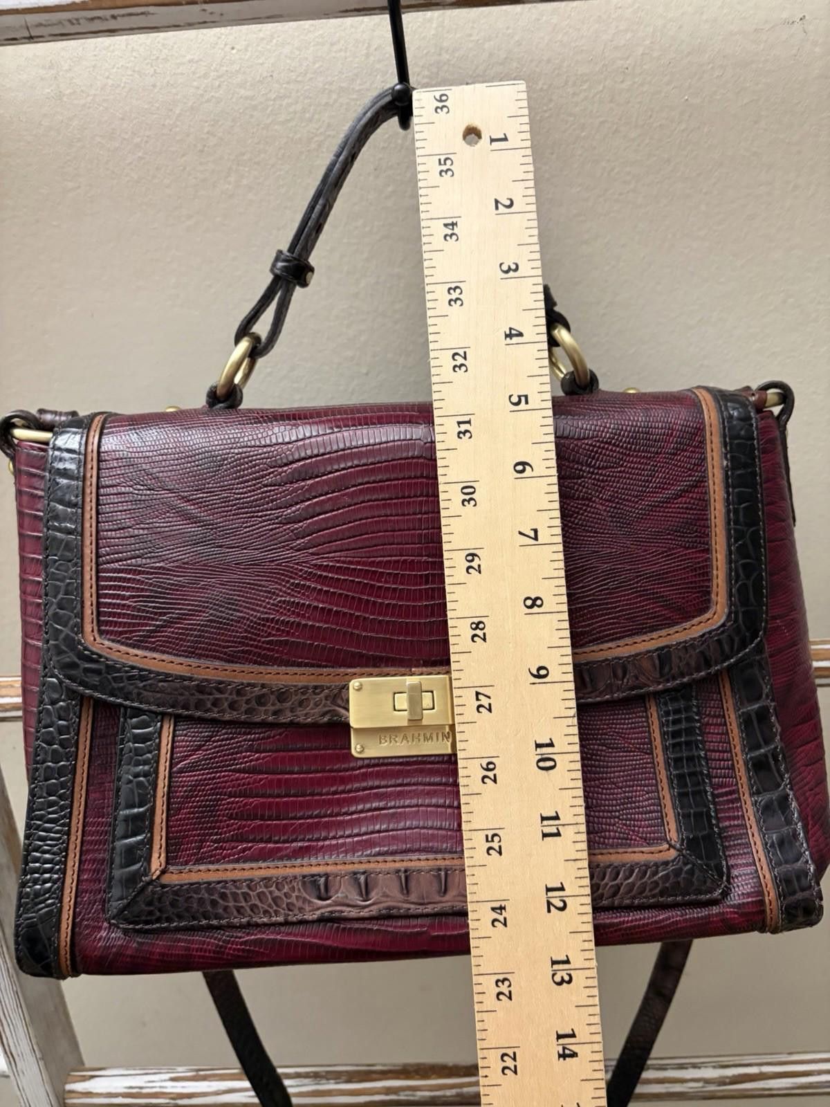 BRAHMIN Brahmin Red Leather Croc Print Buckle Flap Shoulder Handbag Size ONE SIZE - 4 Thumbnail