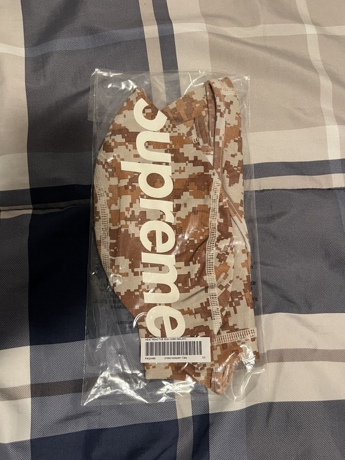 Supreme Supreme Heat Reactive Digi Camo Balaclava Tan Size ONE SIZE - 1 Thumbnail