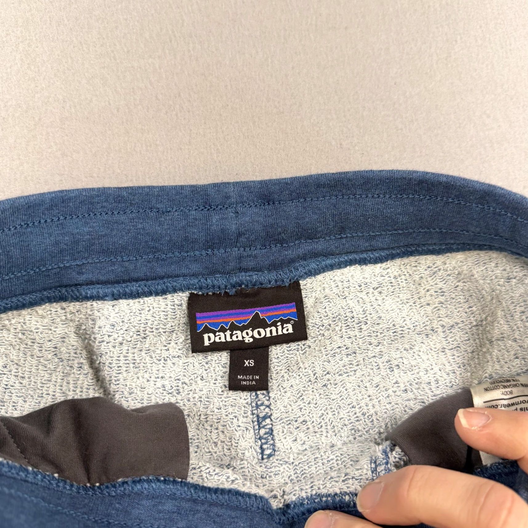 Patagonia Patagonia Shorts Mens XS Blue Sweat Elastic Waist 7 Inseam Casual Size US 27 - 2 Thumbnail