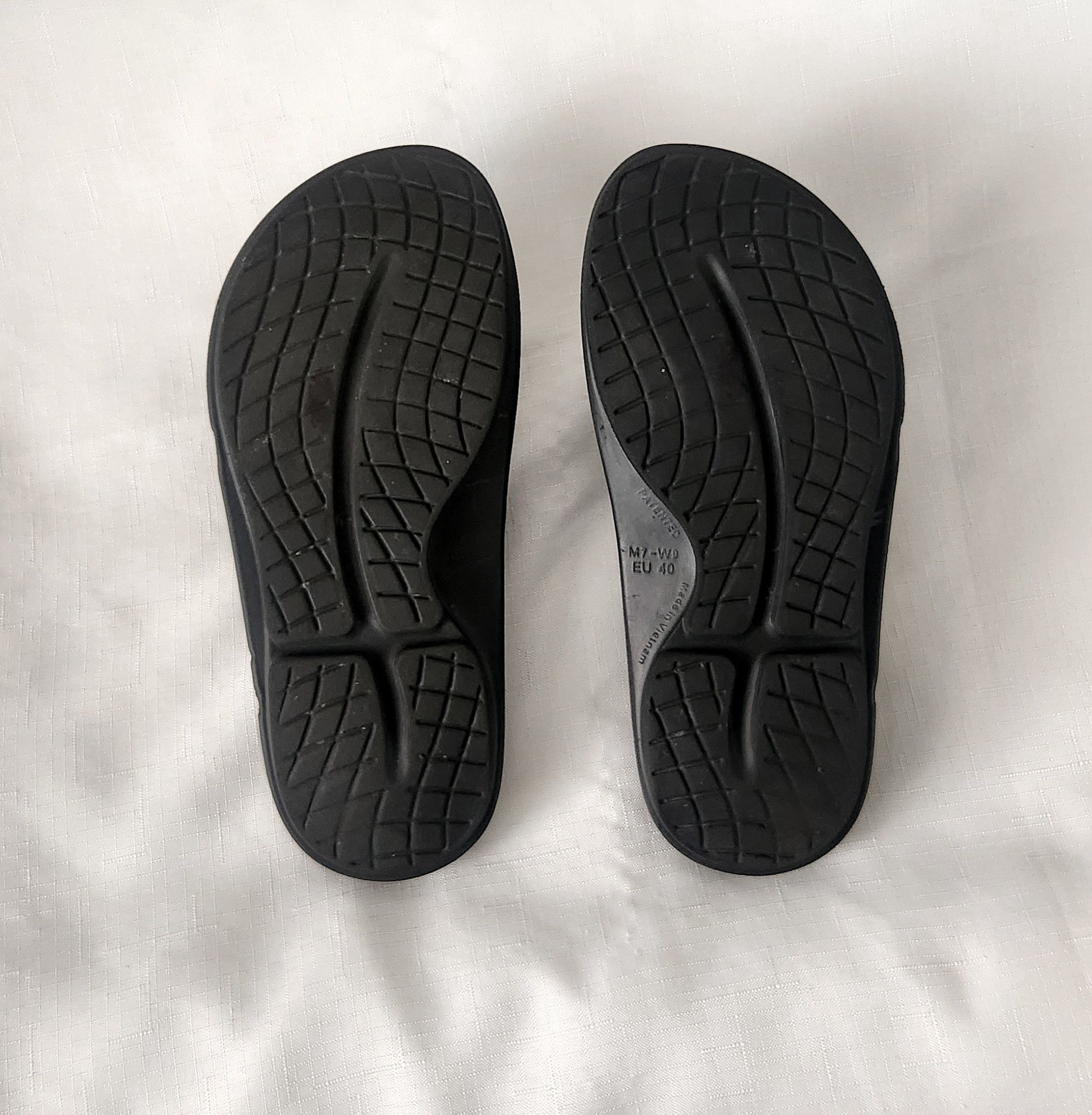 Neighborhood × OOF Wear Oofos x Neighborhood SRL Ooahh Sport Flex Black slippers Size US 7 / EU 40 - 5 Thumbnail